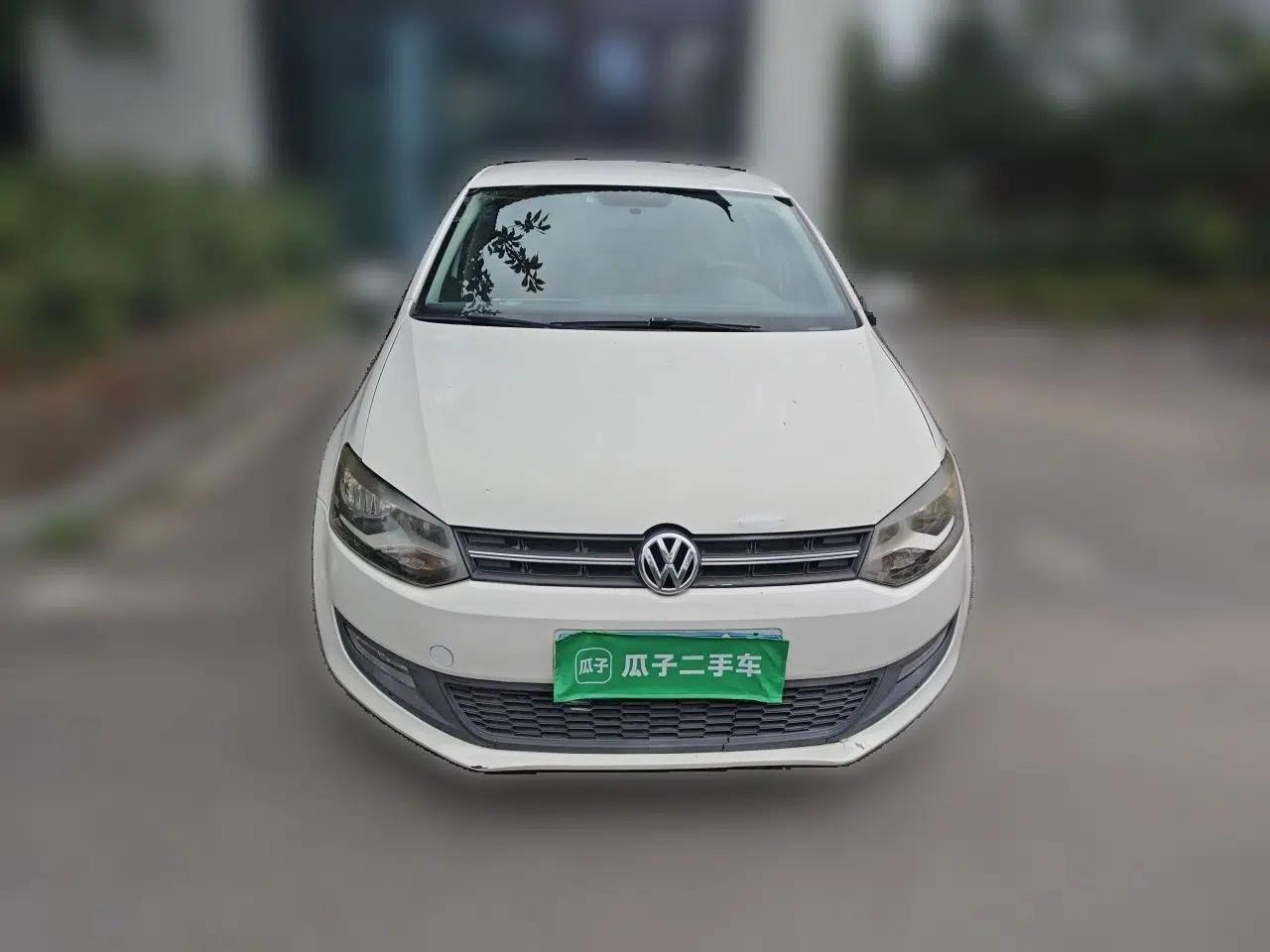 Volkswagen Polo 2013 1.6L Manual Comfort Edition — миниатюра 2