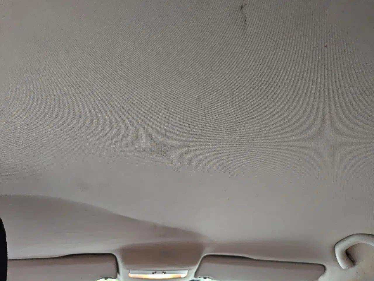 Volkswagen Polo 2013 1.6L Manual Comfort Edition — миниатюра 18