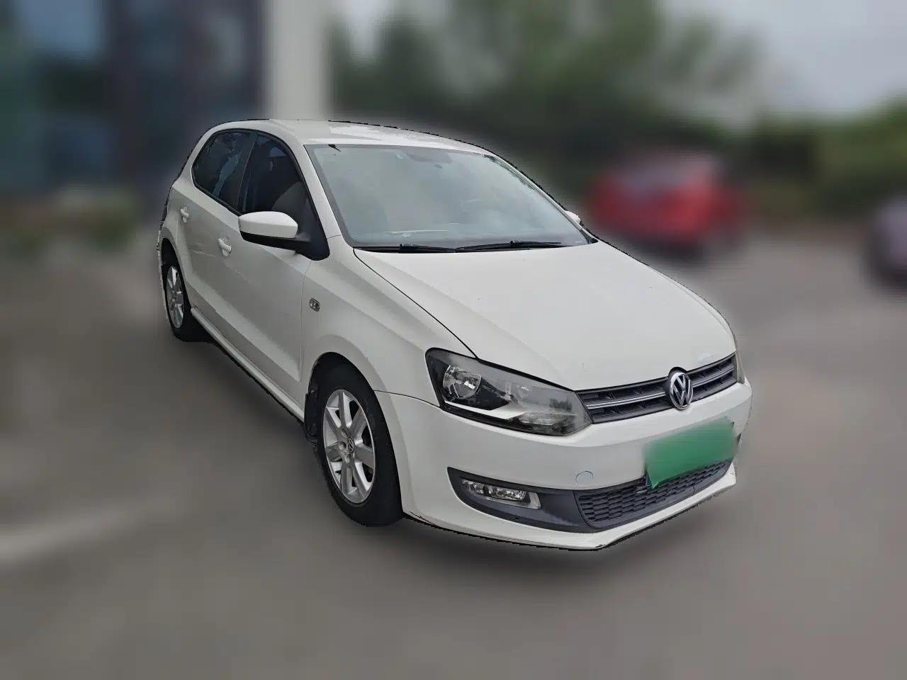 Volkswagen Polo 2013 1.6L Manual Comfort Edition — миниатюра 3