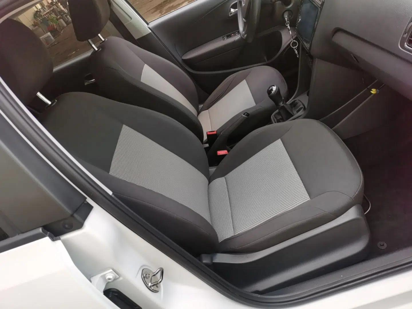 Volkswagen Polo 2016 1.4L Manual Fashion Model — миниатюра 19