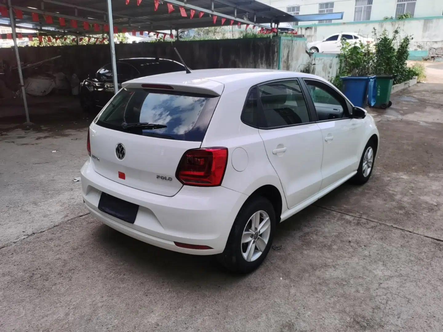 Volkswagen Polo 2016 1.4L Manual Fashion Model — миниатюра 6
