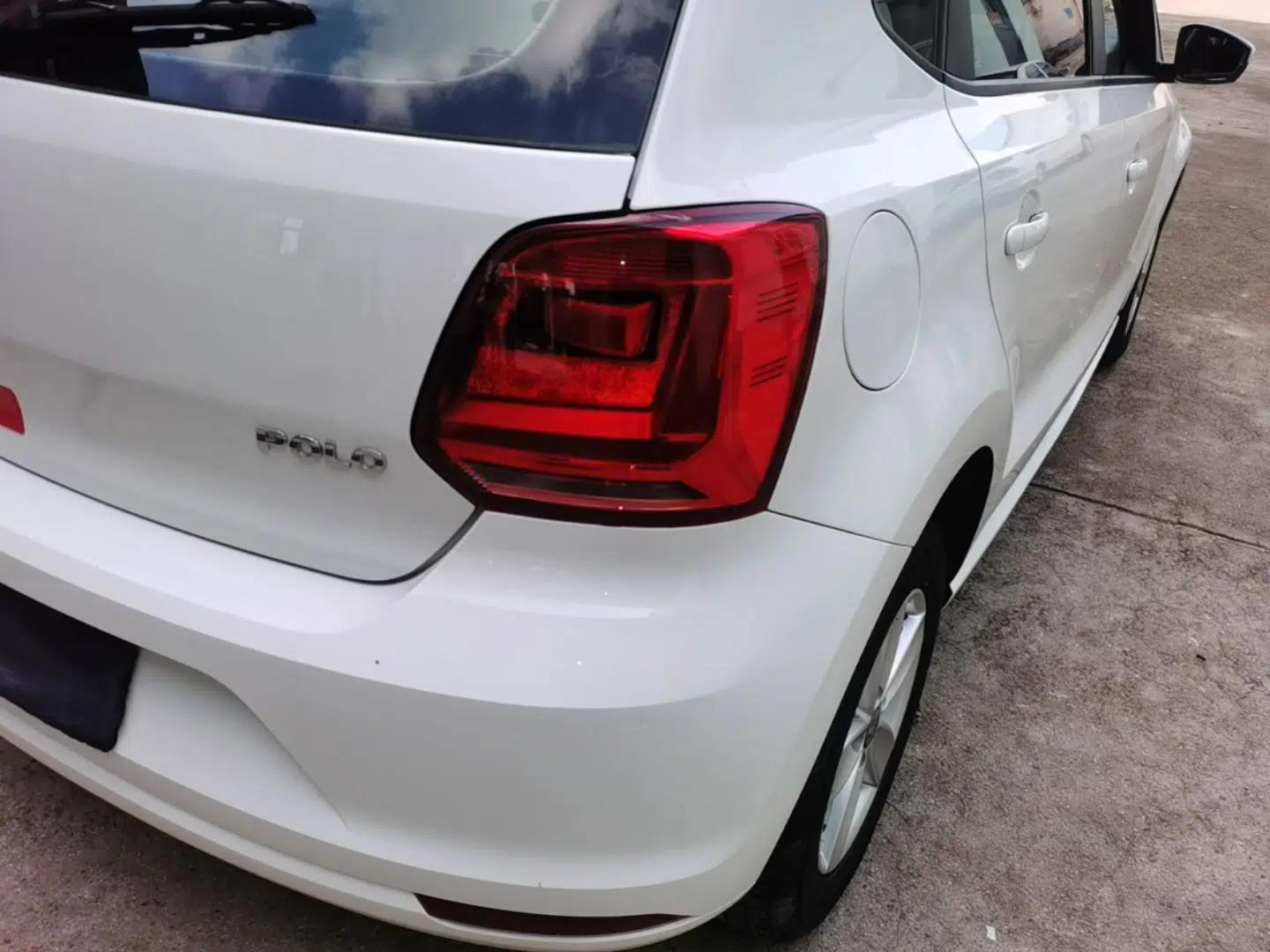 Volkswagen Polo 2016 1.4L Manual Fashion Model — миниатюра 9