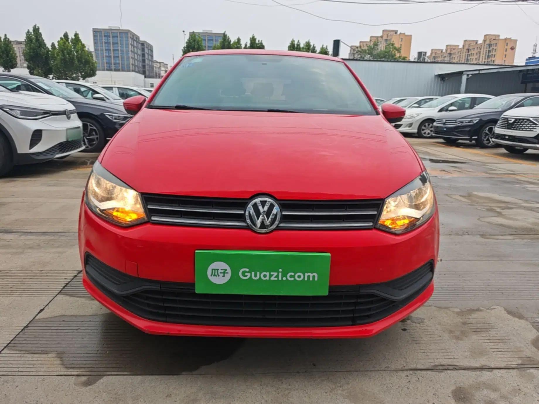 Volkswagen Polo 2016 1.4L Manual Fashion Model — миниатюра 2