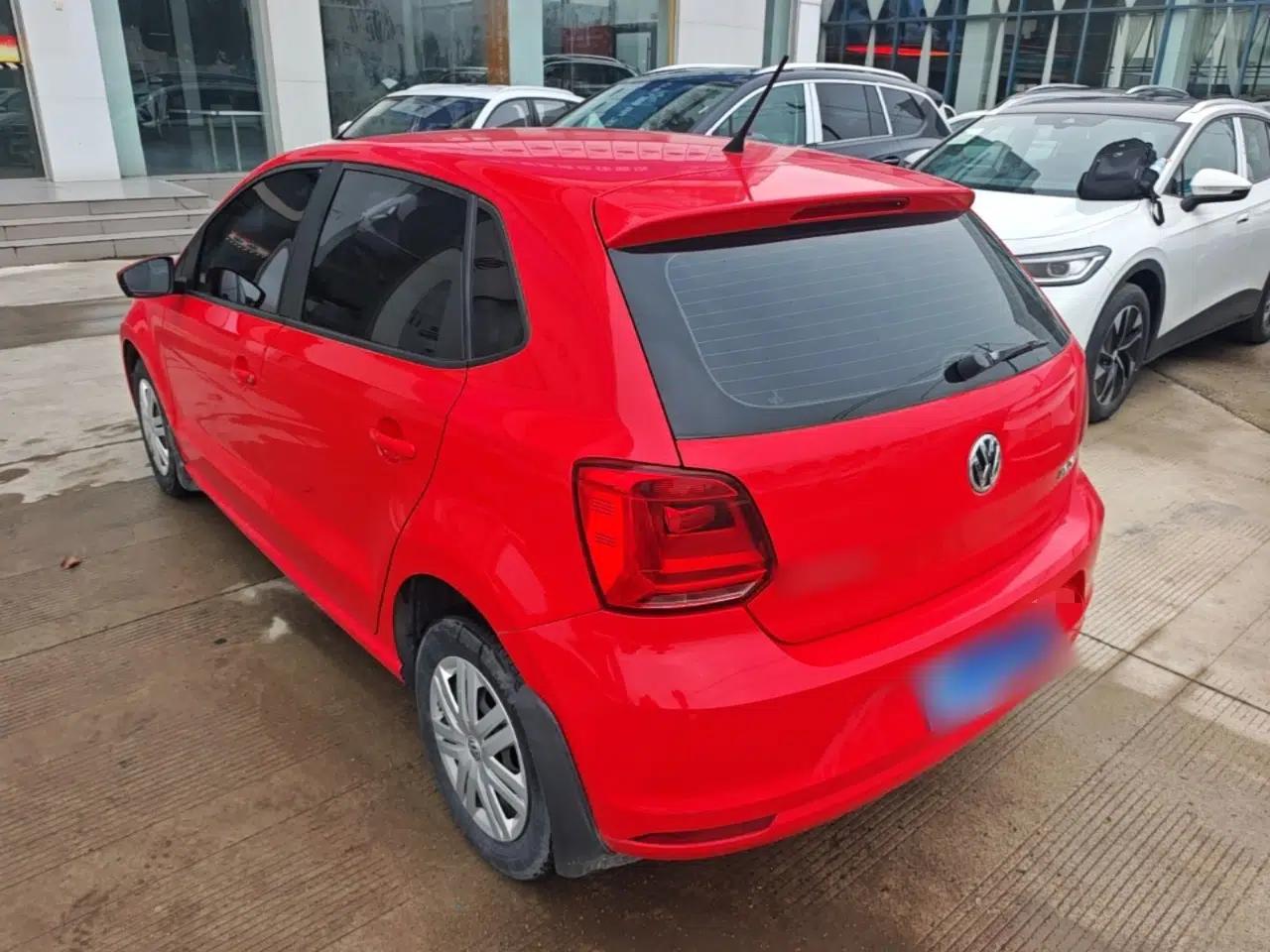 Volkswagen Polo 2016 1.4L Manual Fashion Model — миниатюра 4