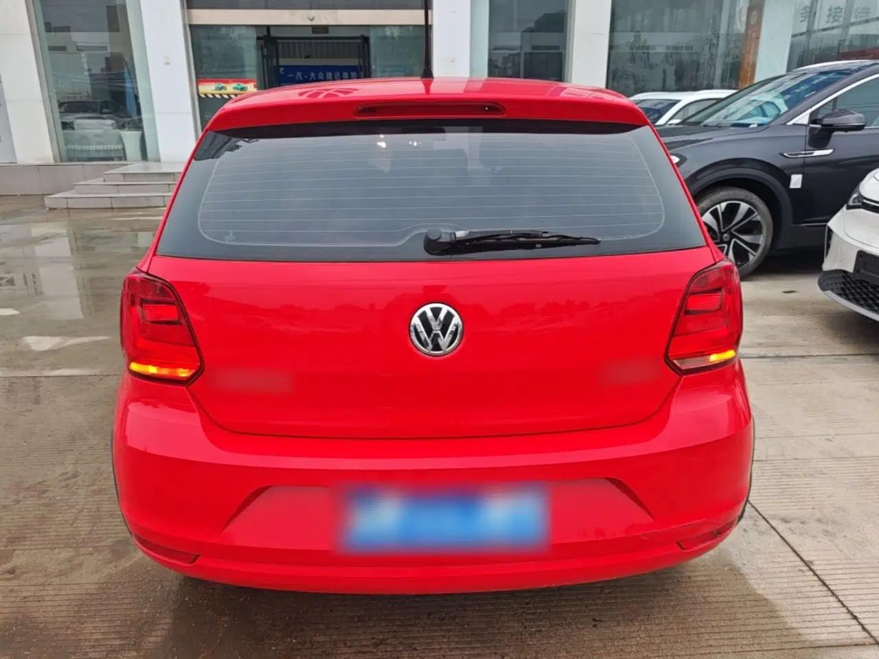 Volkswagen Polo 2016 1.4L Manual Fashion Model — миниатюра 5