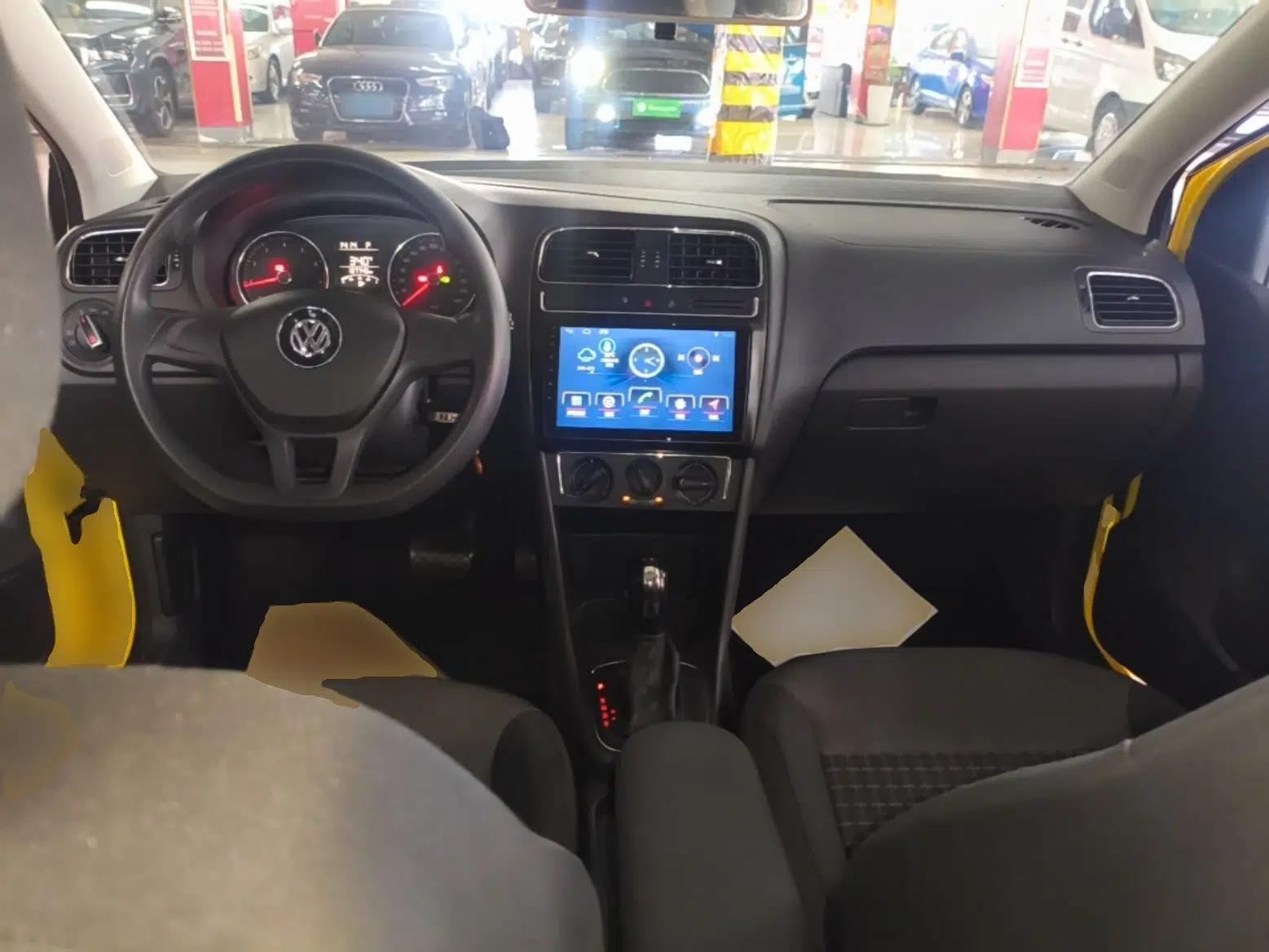 Volkswagen Polo 2014 1.6L Automatic Comfort Edition — миниатюра 12
