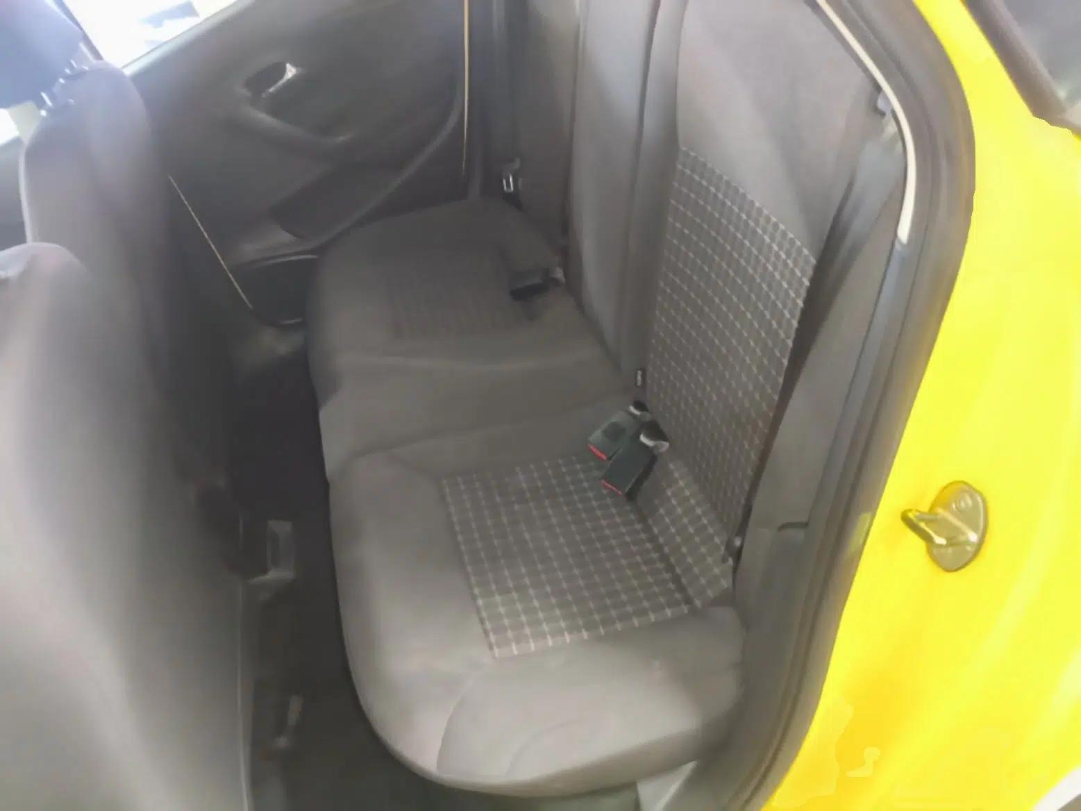 Volkswagen Polo 2014 1.6L Automatic Comfort Edition — миниатюра 20