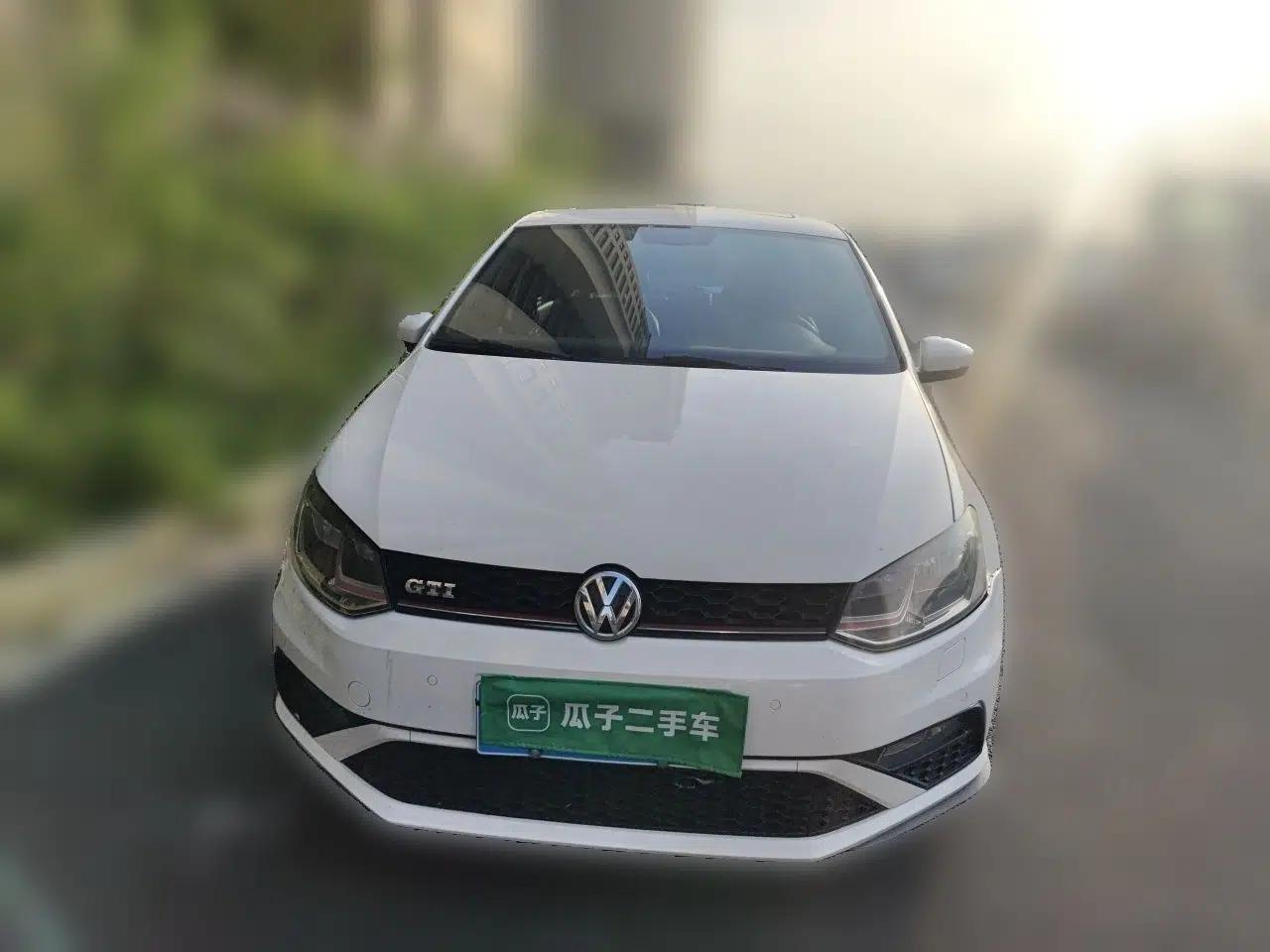 Volkswagen Polo 2014 1.6L Automatic Luxury Edition — миниатюра 2