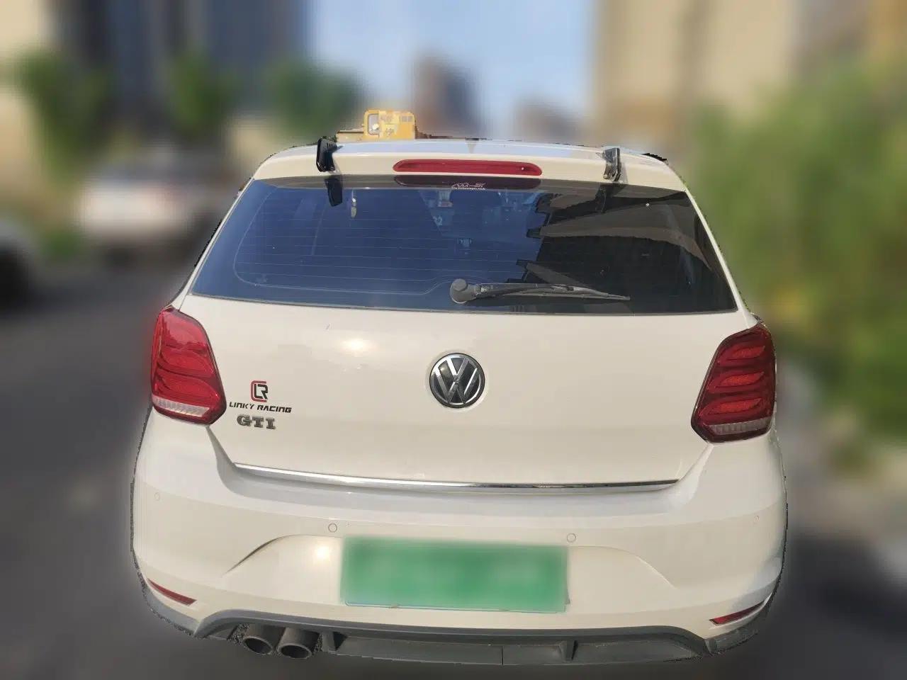 Volkswagen Polo 2014 1.6L Automatic Luxury Edition — миниатюра 5