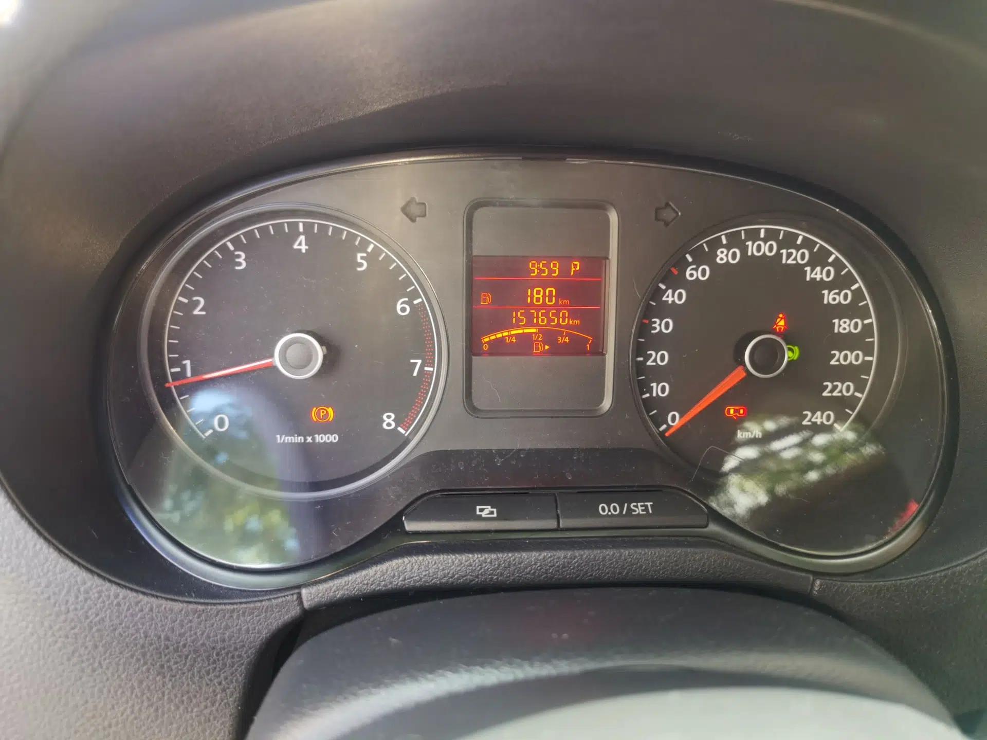 Volkswagen Polo 2011 1.6L Automatic ZhiShang Version — миниатюра 11