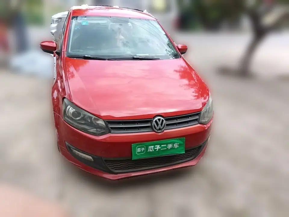 Volkswagen Polo 2013 1.4L Manual Fashion Edition — миниатюра 2