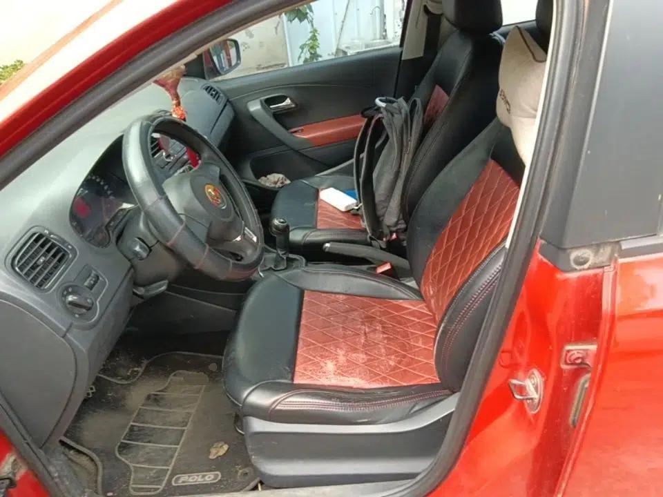 Volkswagen Polo 2013 1.4L Manual Fashion Edition — миниатюра 15