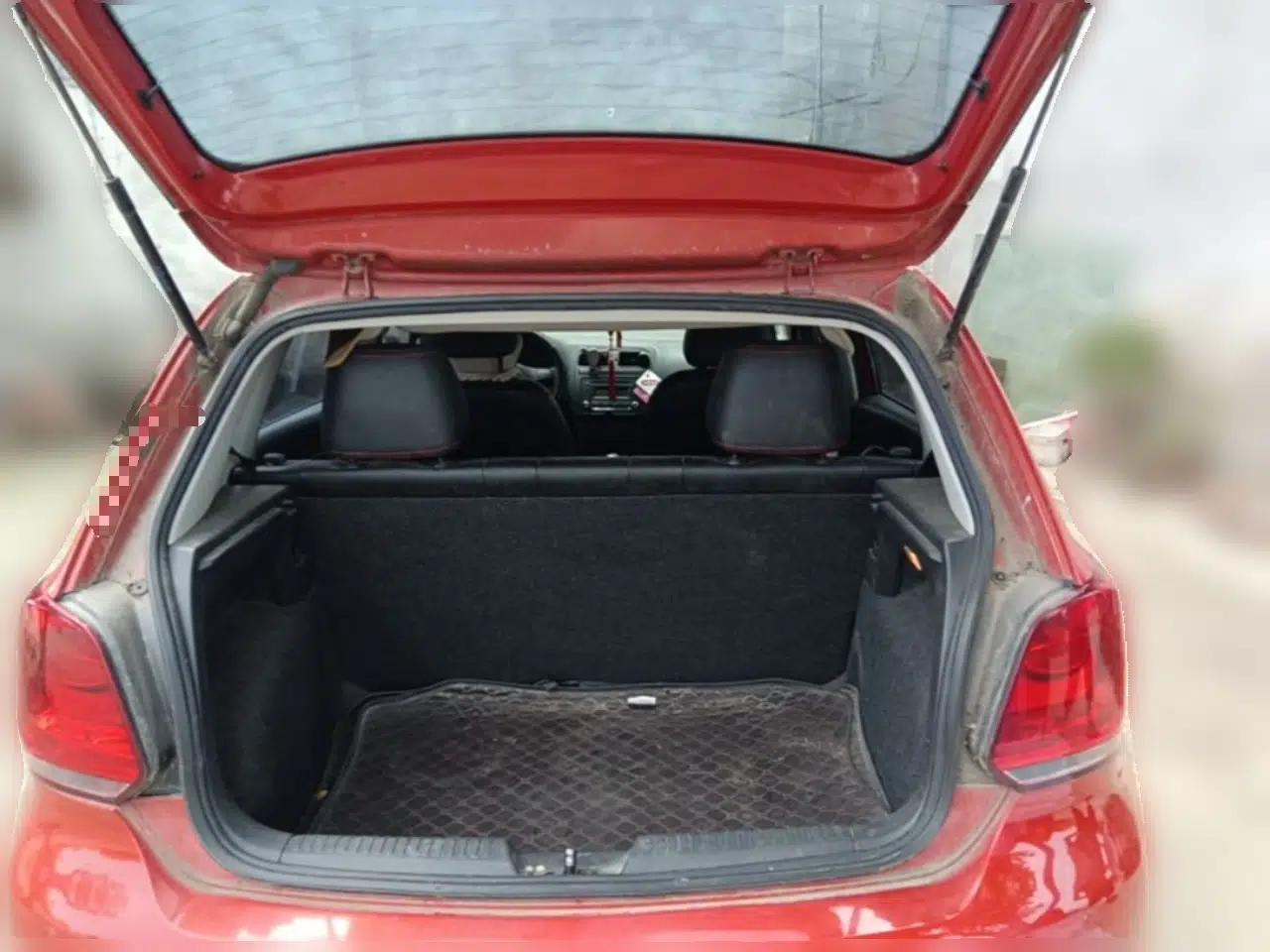Volkswagen Polo 2013 1.4L Manual Fashion Edition — миниатюра 19