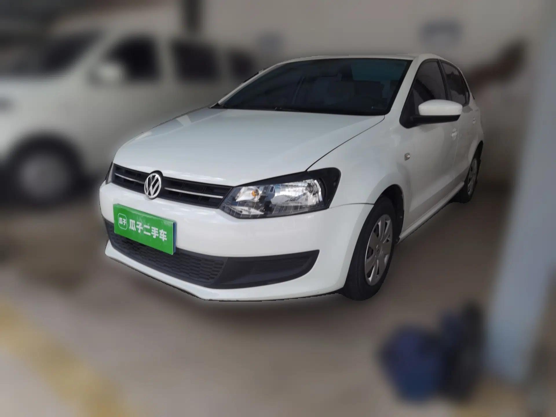 Volkswagen Polo 2013 1.4L Manual Fashion Edition — миниатюра 1