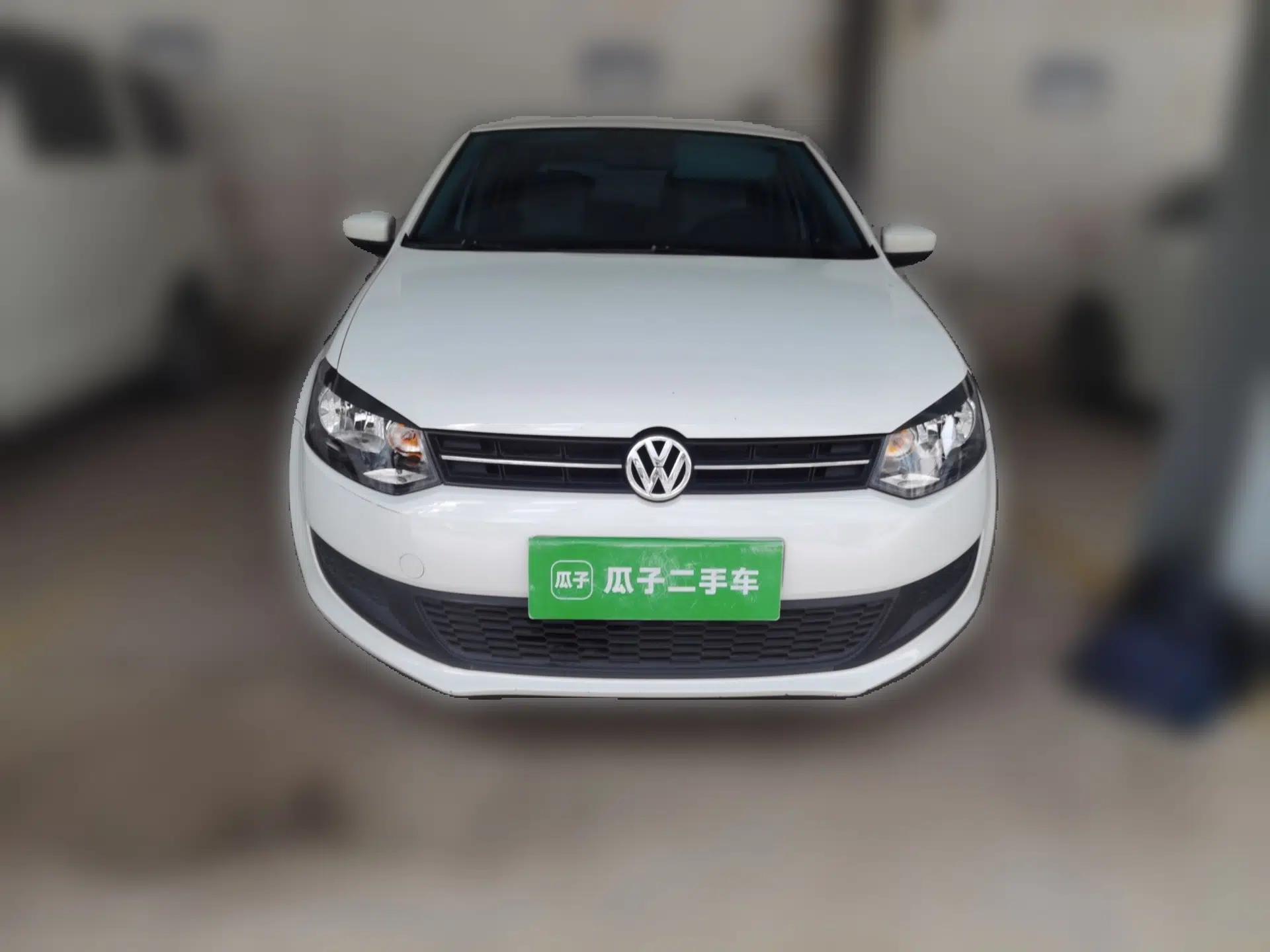 Volkswagen Polo 2013 1.4L Manual Fashion Edition — миниатюра 2