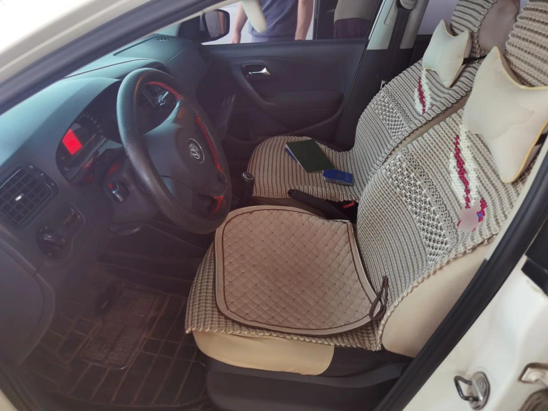 Volkswagen Polo 2013 1.4L Manual Fashion Edition — миниатюра 15