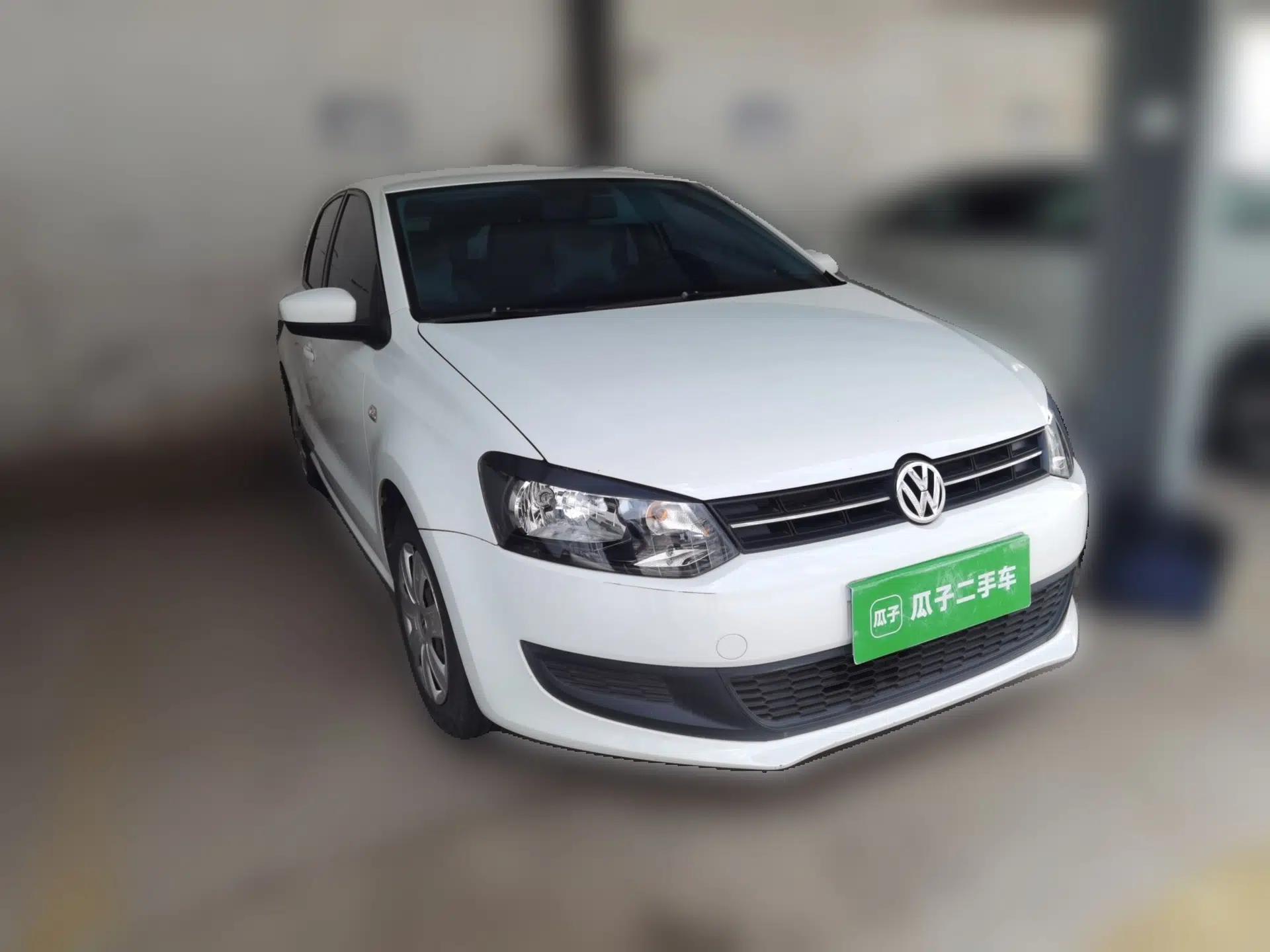 Volkswagen Polo 2013 1.4L Manual Fashion Edition — миниатюра 3