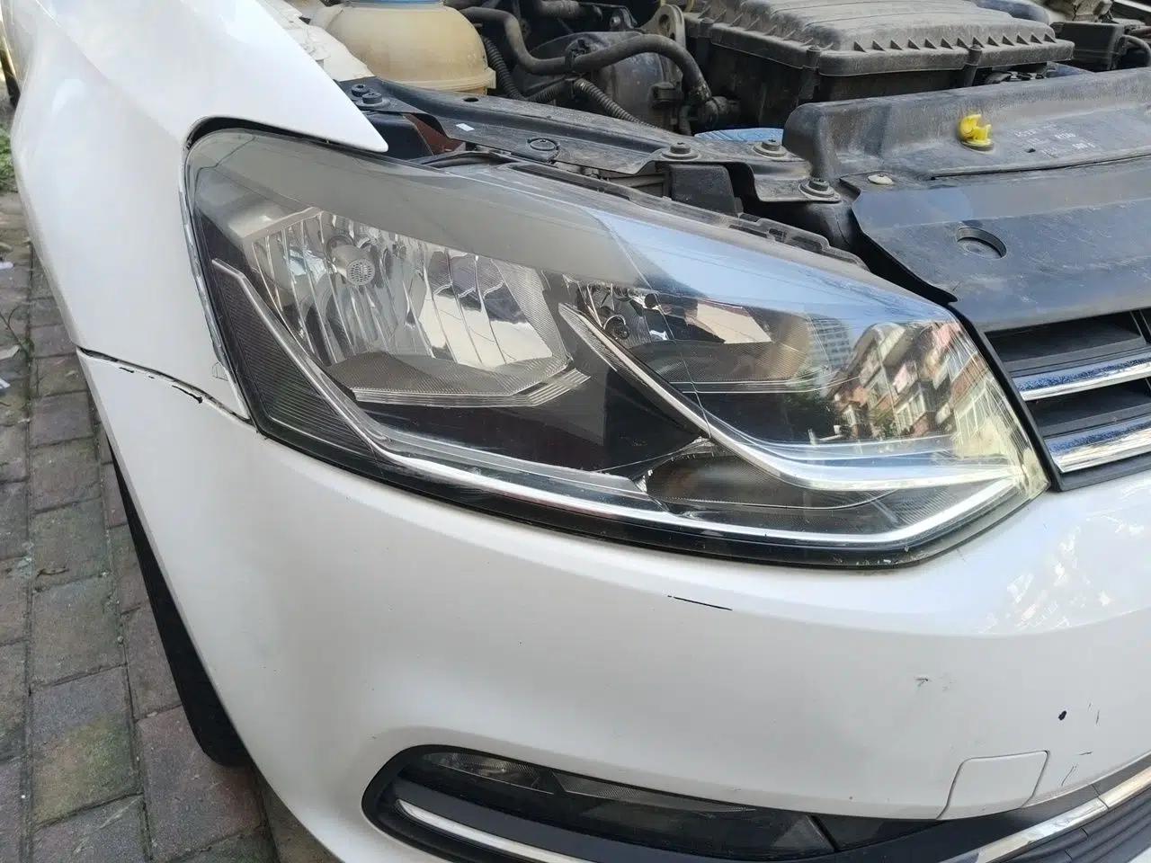 Volkswagen Polo 2014 1.4L Manual Comfort Edition — миниатюра 11