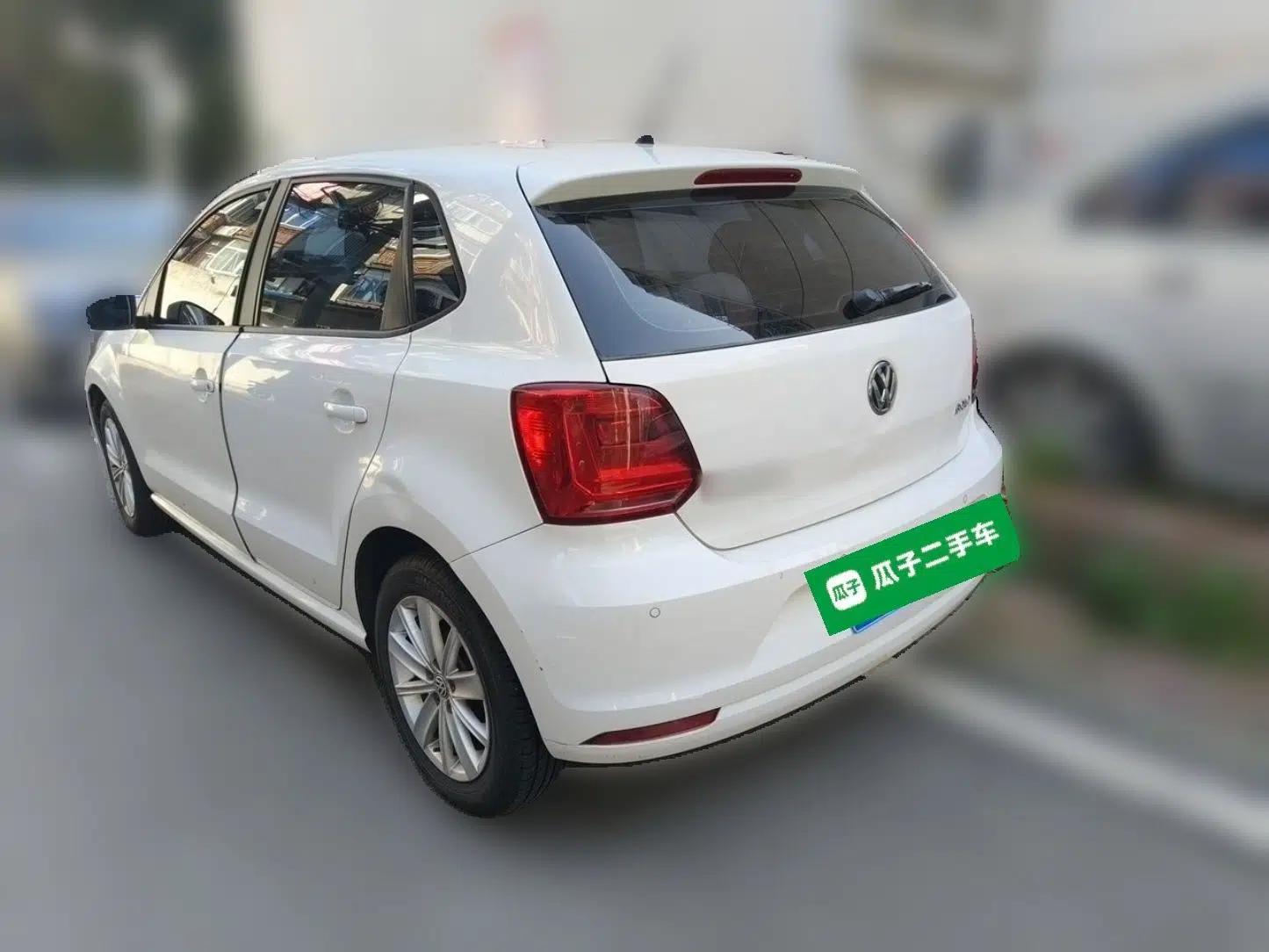 Volkswagen Polo 2014 1.4L Manual Comfort Edition — миниатюра 4
