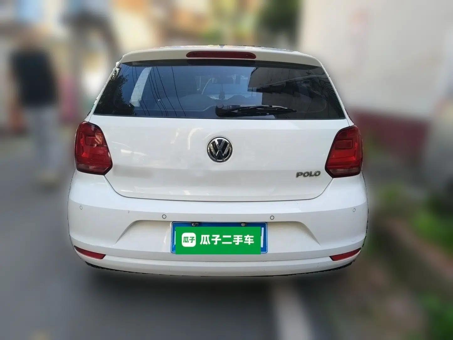Volkswagen Polo 2014 1.4L Manual Comfort Edition — миниатюра 5