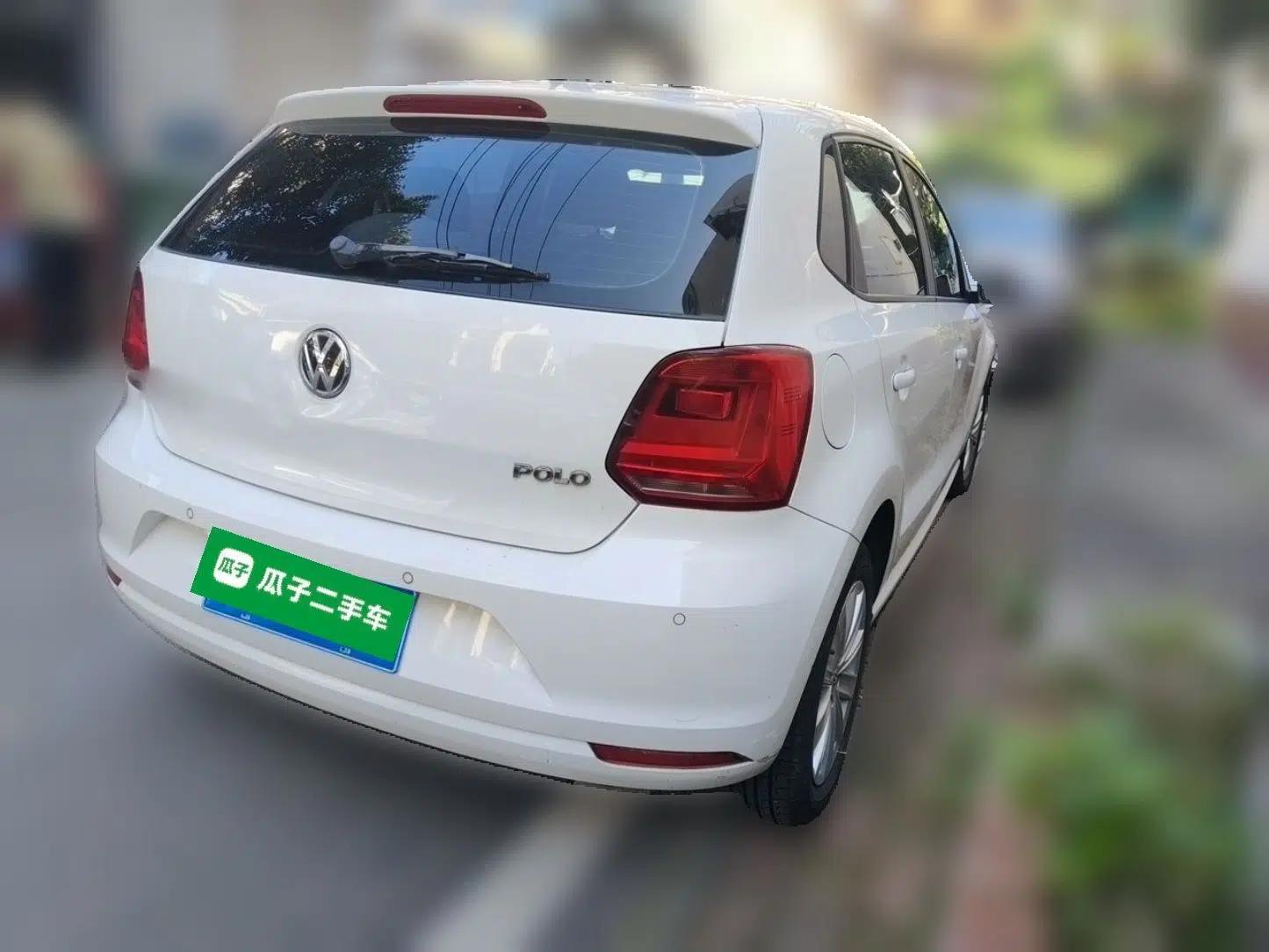 Volkswagen Polo 2014 1.4L Manual Comfort Edition — миниатюра 6