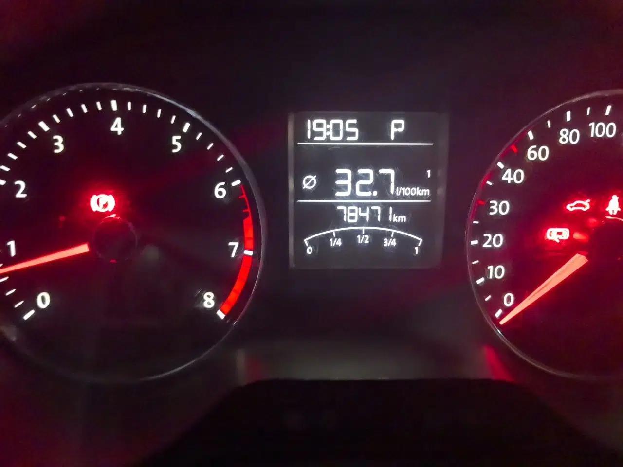 Volkswagen Polo 2014 1.6L Automatic Comfort Edition — миниатюра 12
