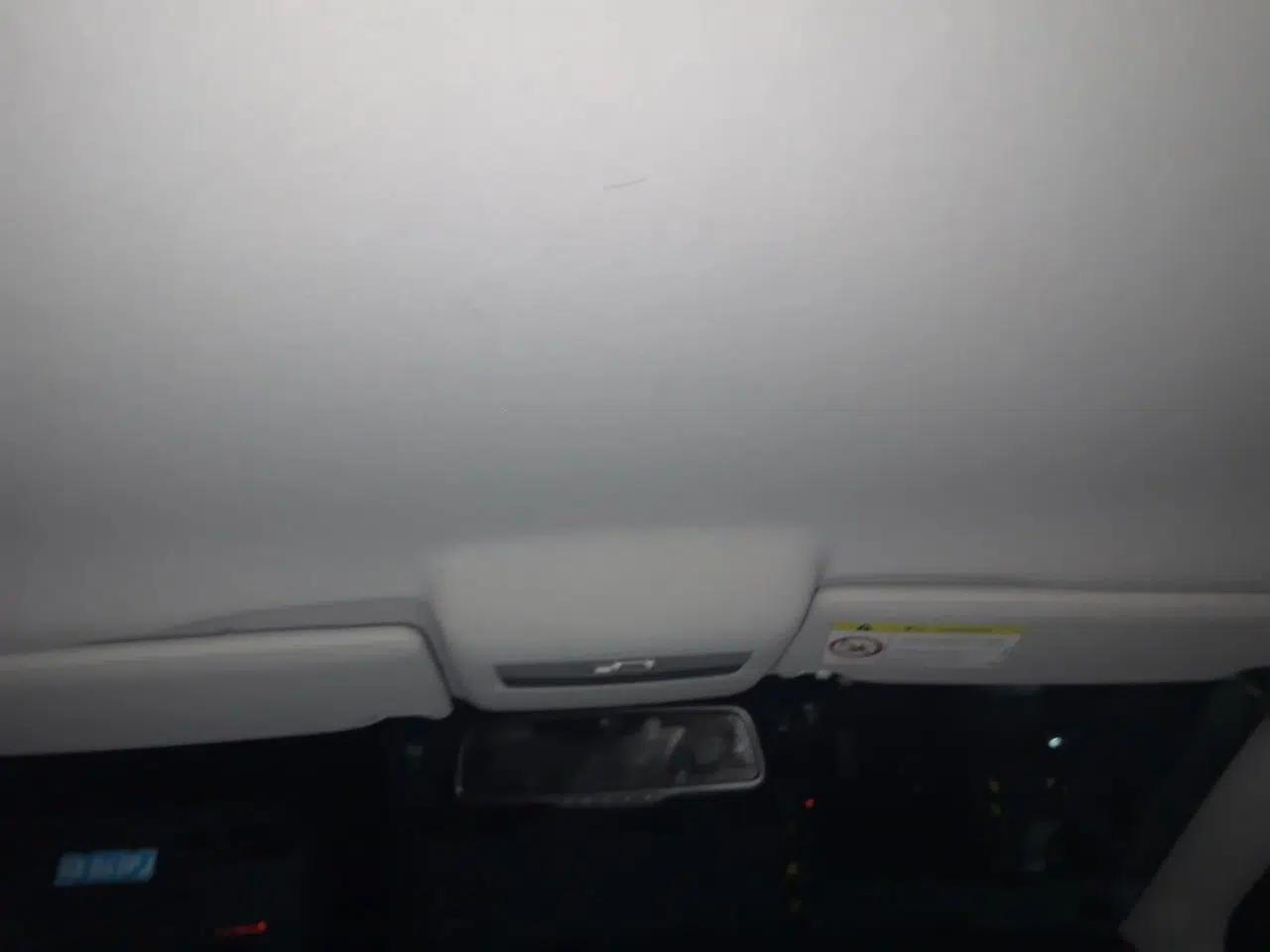 Volkswagen Polo 2014 1.6L Automatic Comfort Edition — миниатюра 18