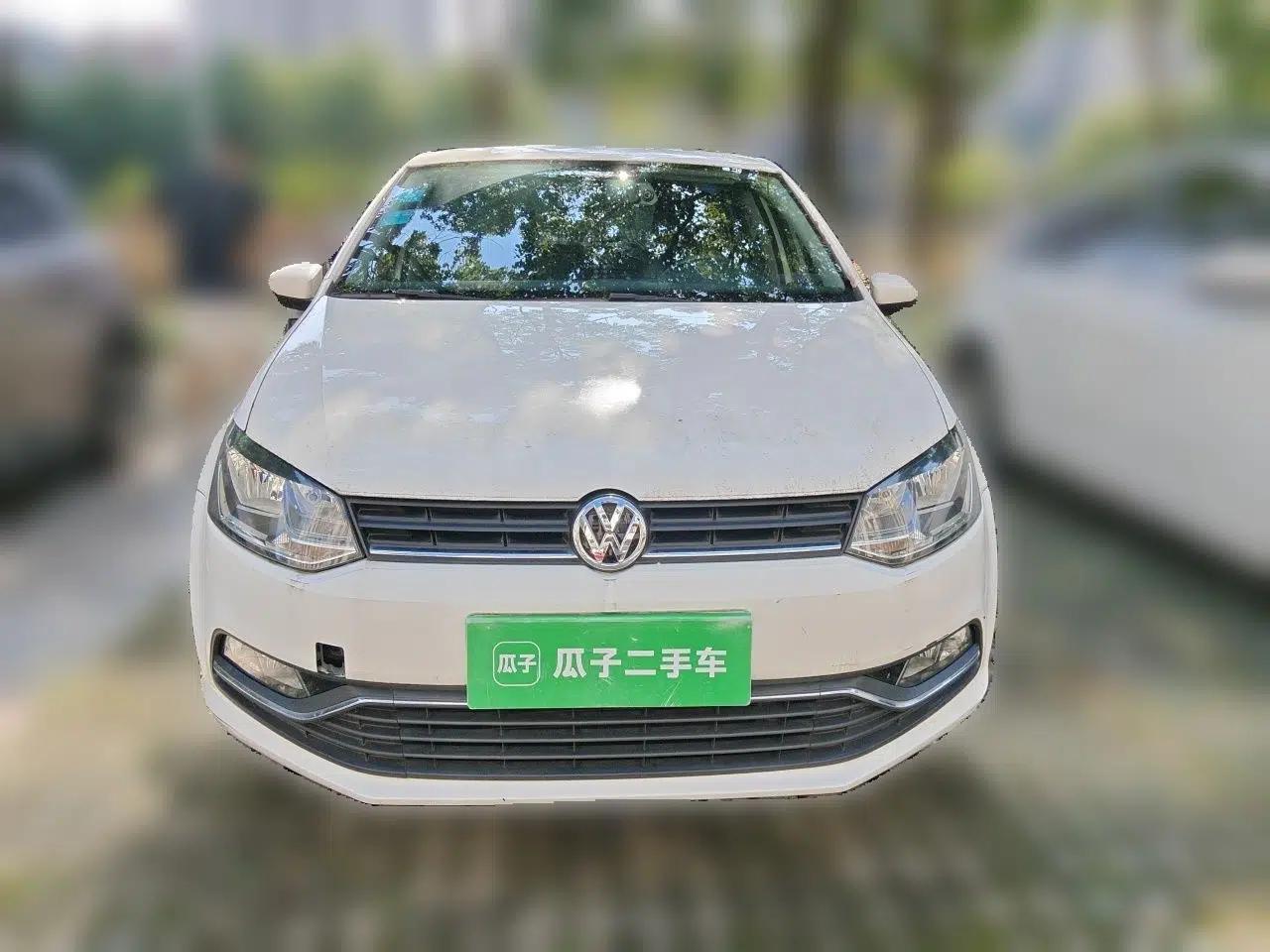 Volkswagen Polo 2016 1.6L Automatic Comfort Model — миниатюра 2