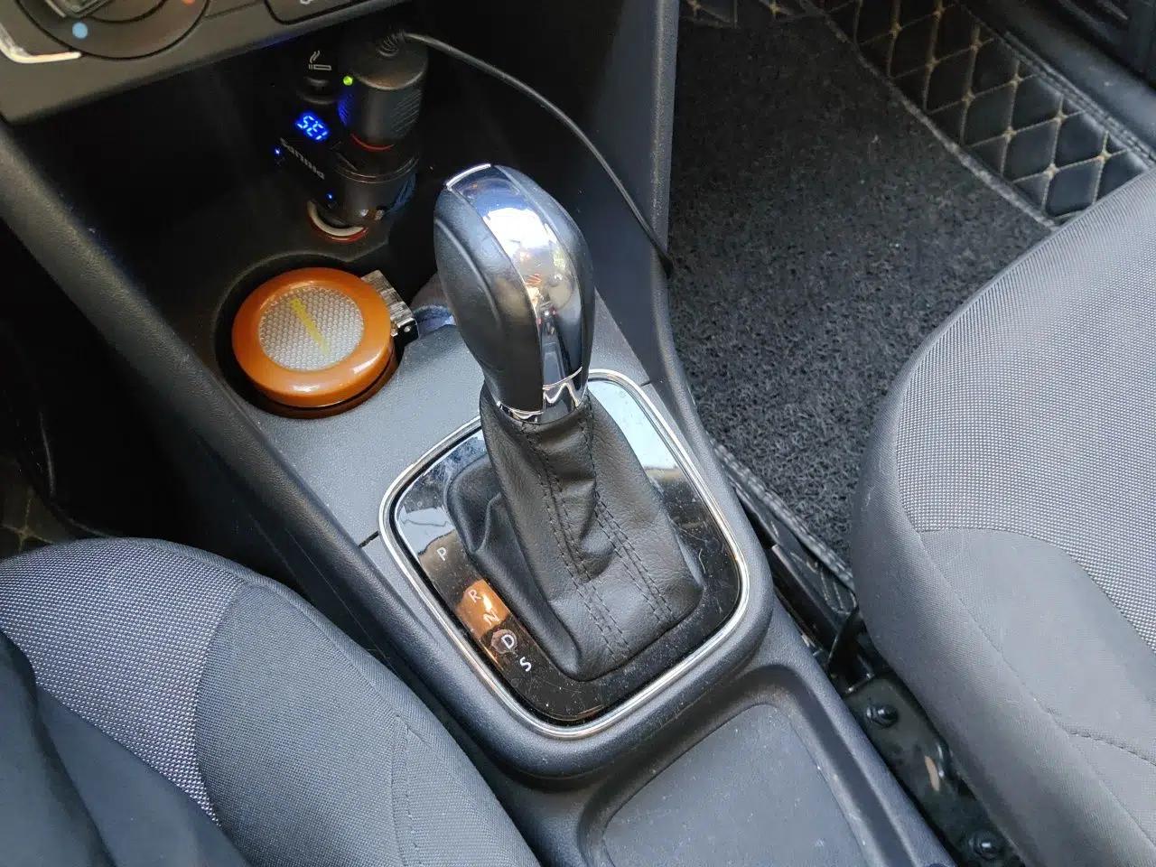 Volkswagen Polo 2016 1.6L Automatic Comfort Model — миниатюра 14