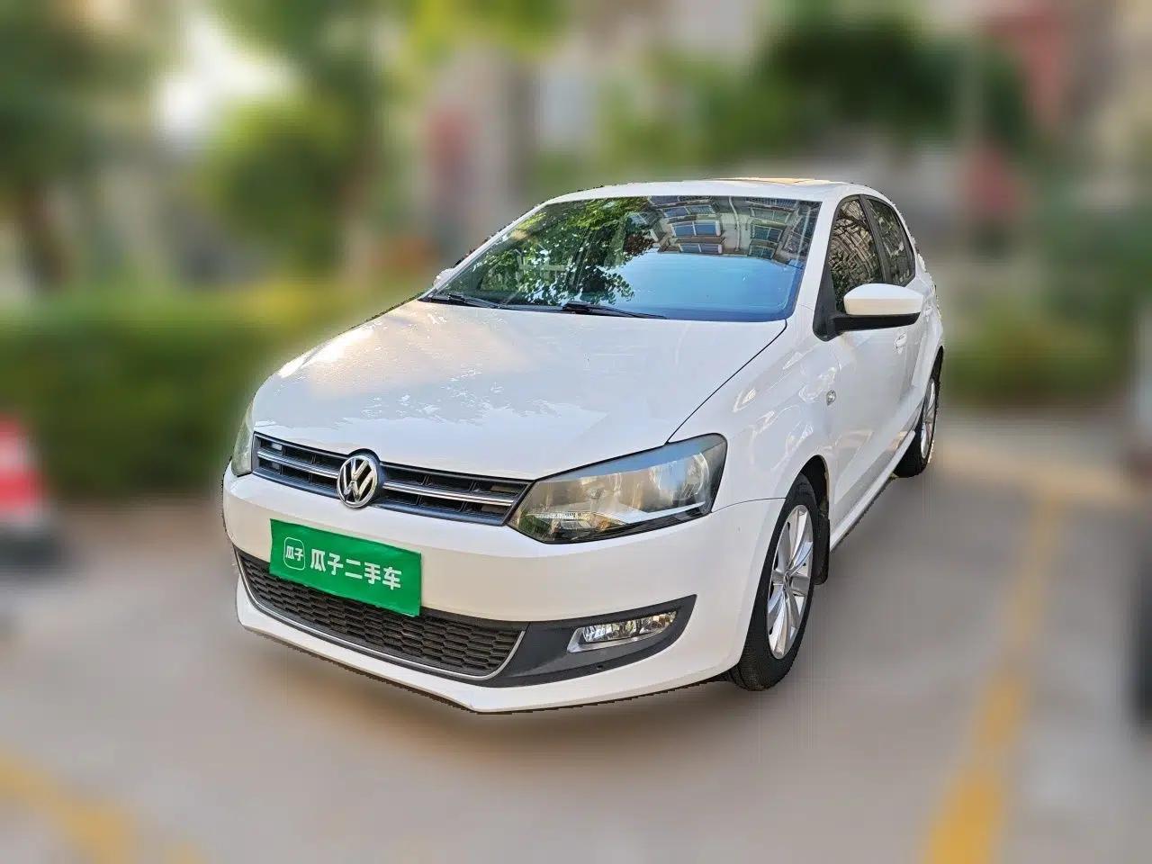 Volkswagen Polo 2013 1.4L Automatic Luxury Edition — миниатюра 1