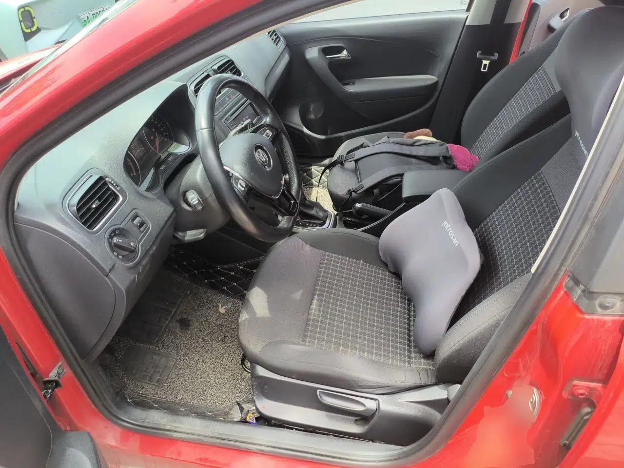 Volkswagen Polo 2016 1.6L Automatic Comfort Model — миниатюра 15