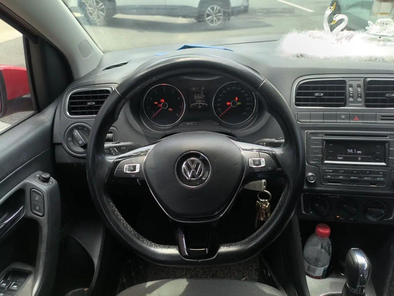 Volkswagen Polo 2016 1.6L Automatic Comfort Model — миниатюра 10