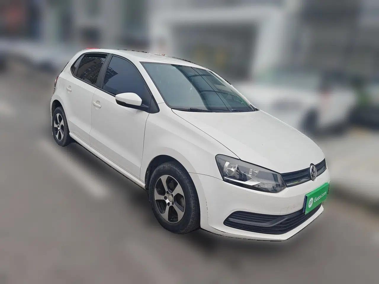 Volkswagen Polo 2016 1.4L Automatic Trendy Model — миниатюра 3