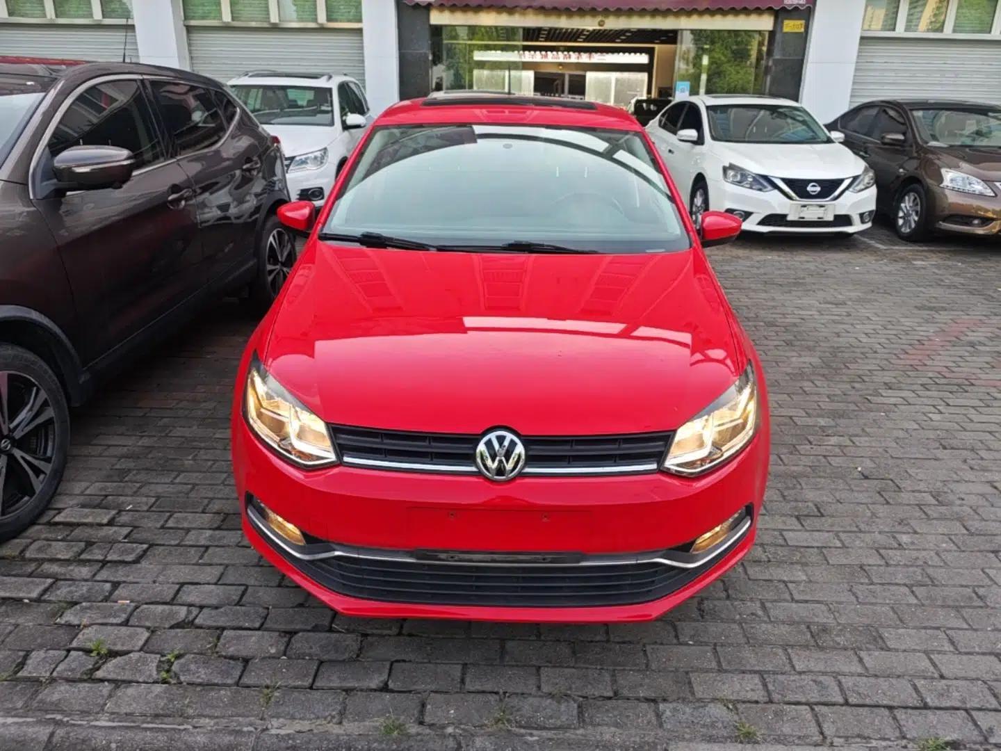 Volkswagen Polo 2016 1.6L Automatic Comfort Model — миниатюра 2