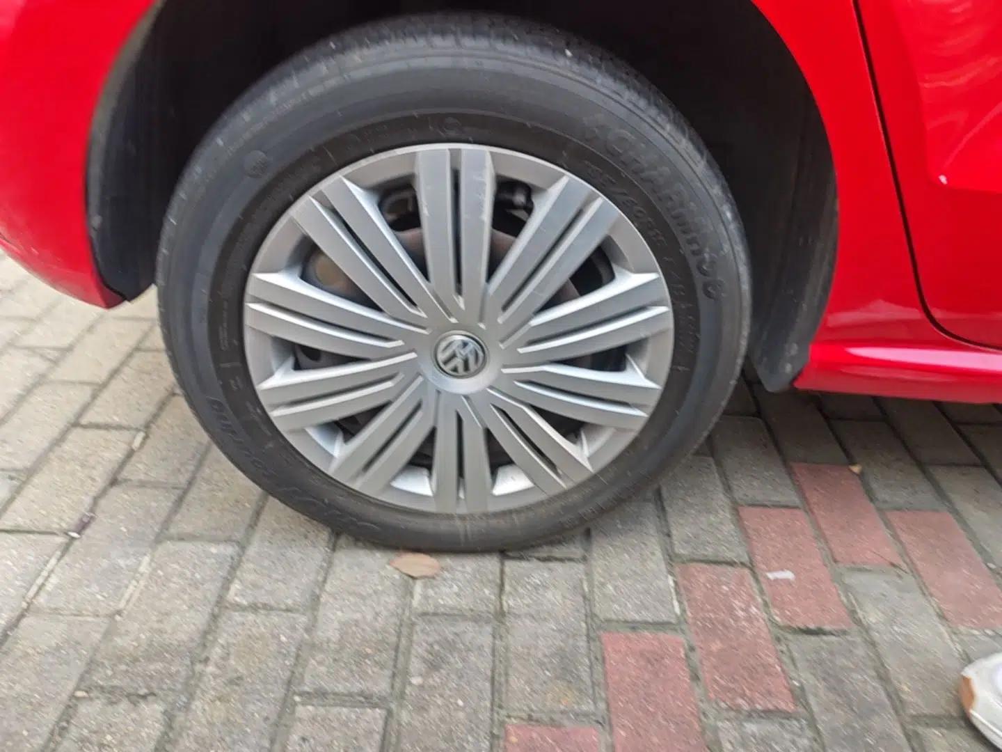 Volkswagen Polo 2016 1.6L Automatic Comfort Model — миниатюра 11