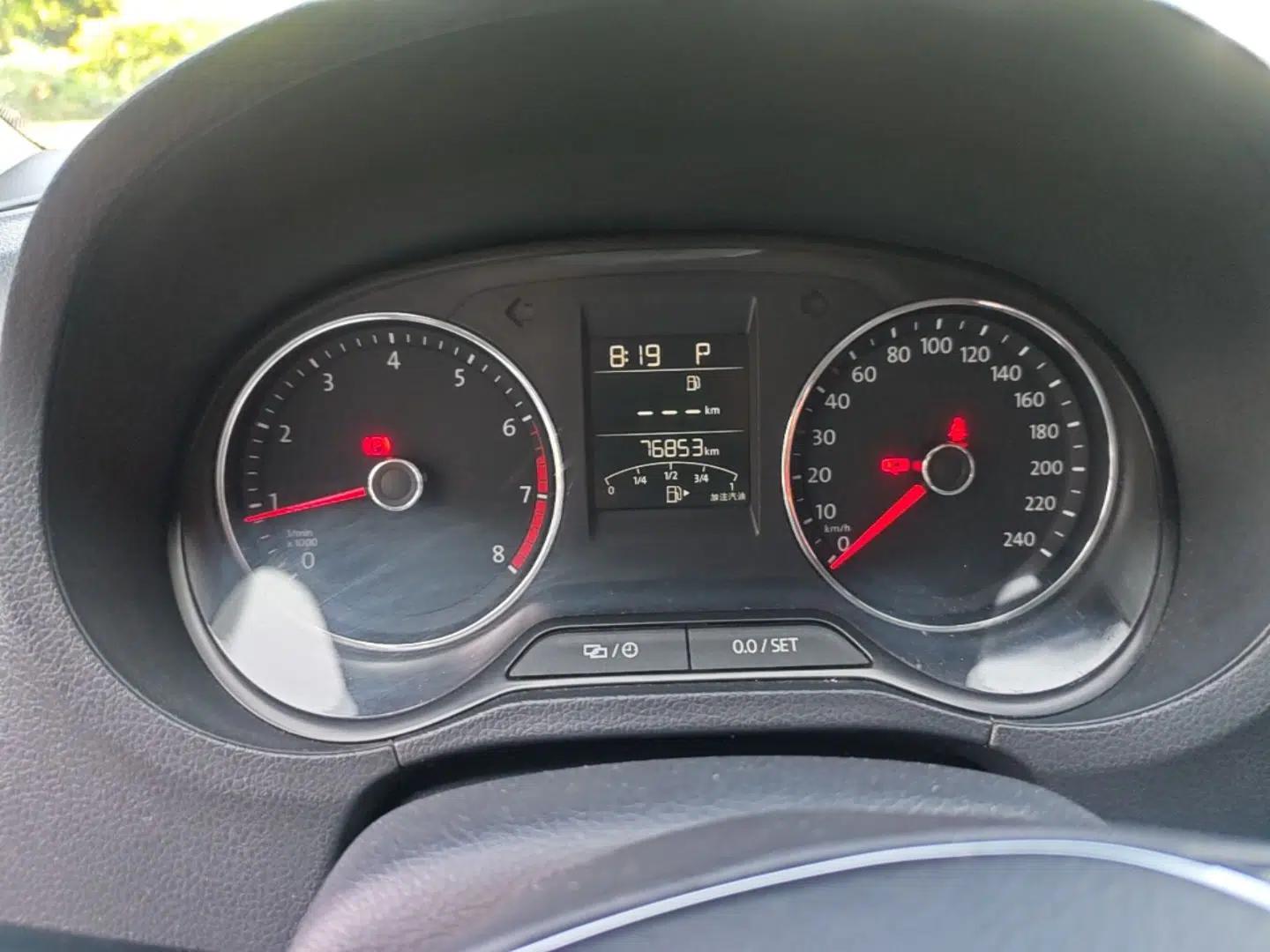 Volkswagen Polo 2016 1.6L Automatic Comfort Model — миниатюра 14
