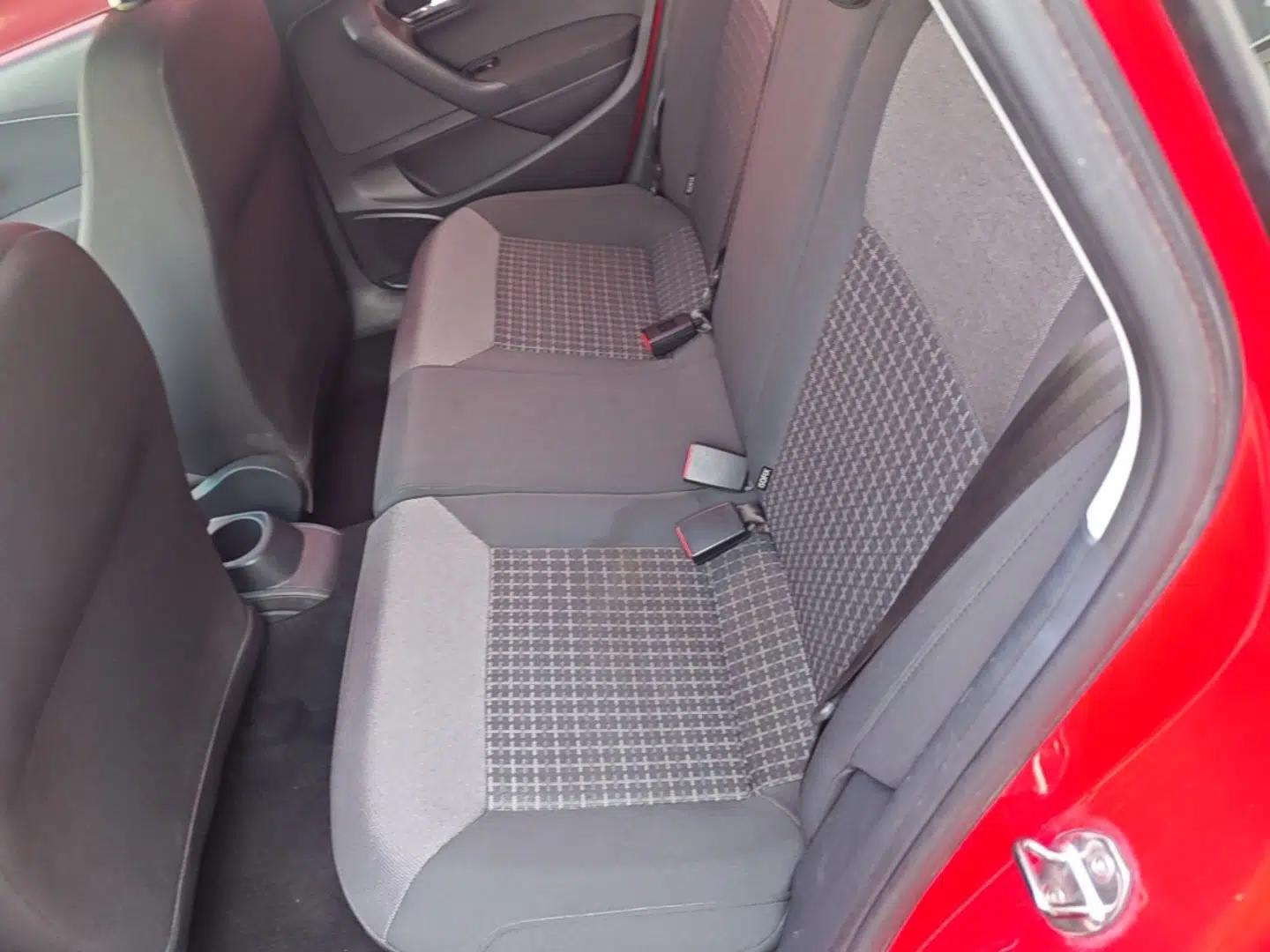 Volkswagen Polo 2016 1.6L Automatic Comfort Model — миниатюра 20