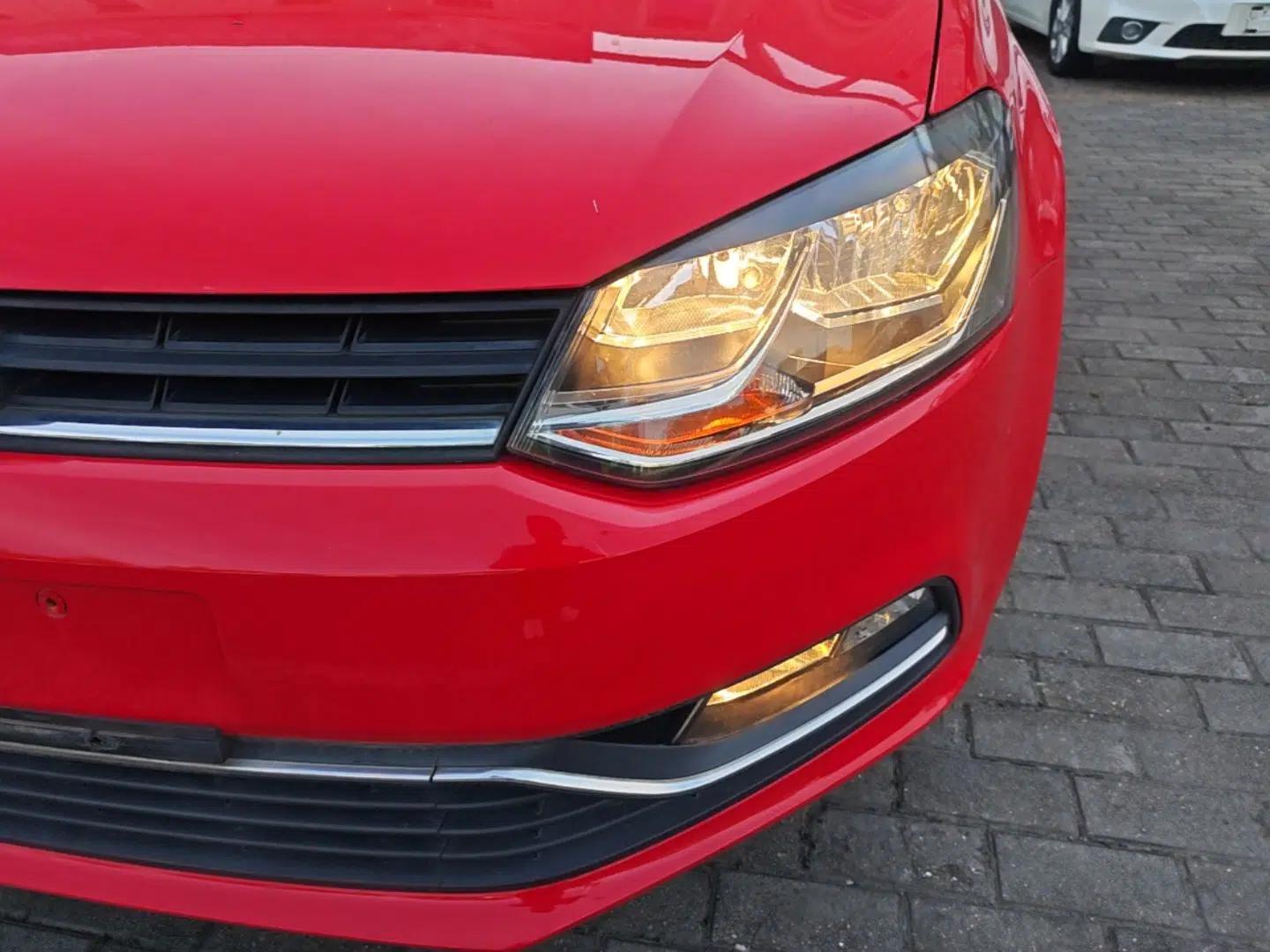 Volkswagen Polo 2016 1.6L Automatic Comfort Model — миниатюра 8