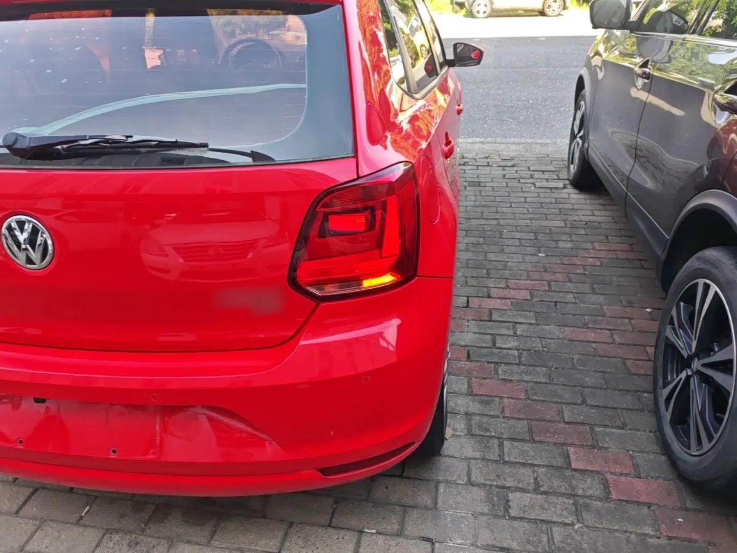Volkswagen Polo 2016 1.6L Automatic Comfort Model — миниатюра 9