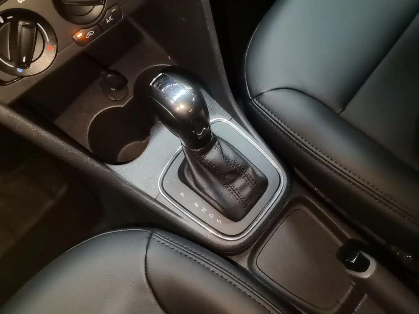 Volkswagen Polo 2016 1.4L Automatic Trendy Model — миниатюра 16