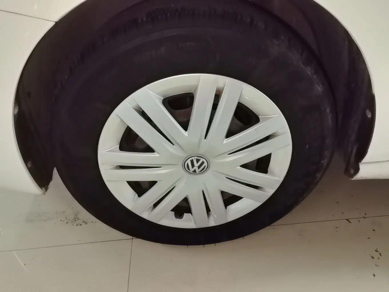 Volkswagen Polo 2016 1.4L Automatic Trendy Model — миниатюра 10