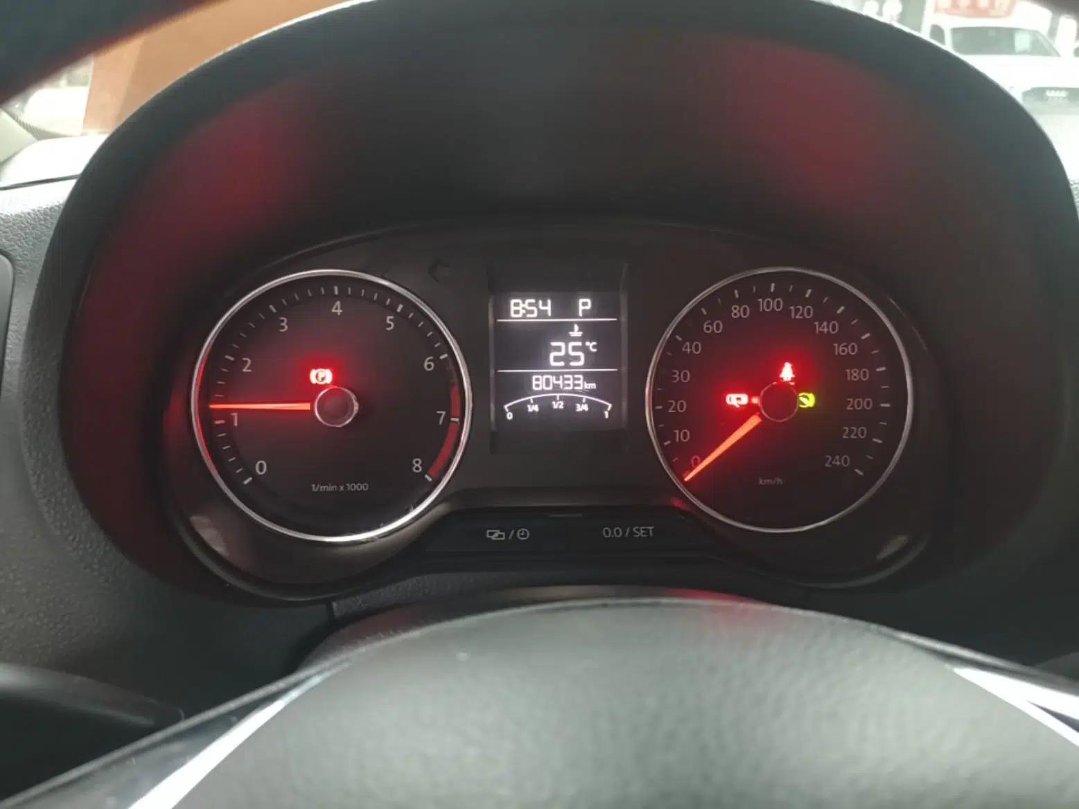 Volkswagen Polo 2014 1.6L Cross Polo Automatic — миниатюра 19