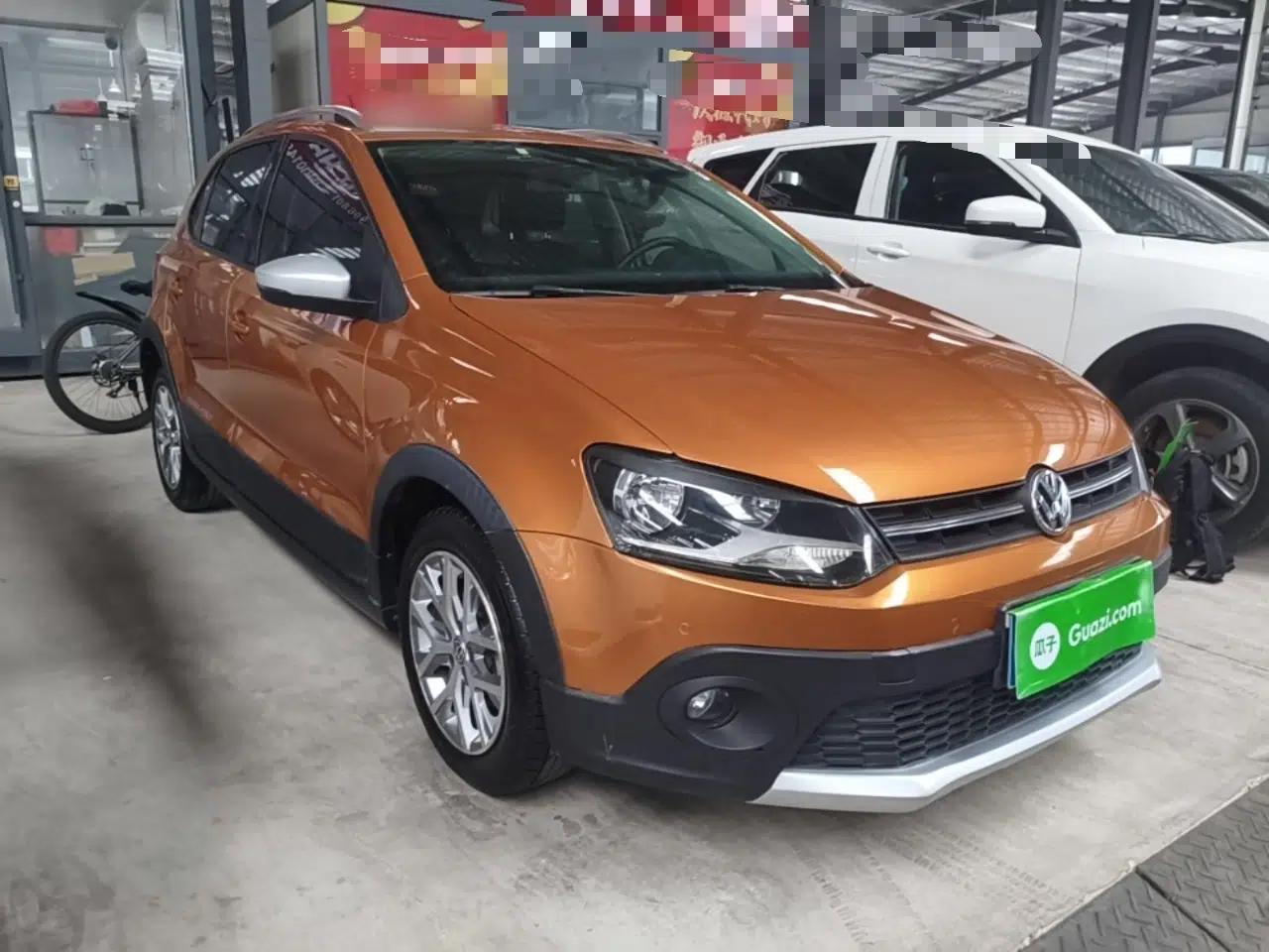 Volkswagen Polo 2014 1.6L Cross Polo Automatic — миниатюра 3