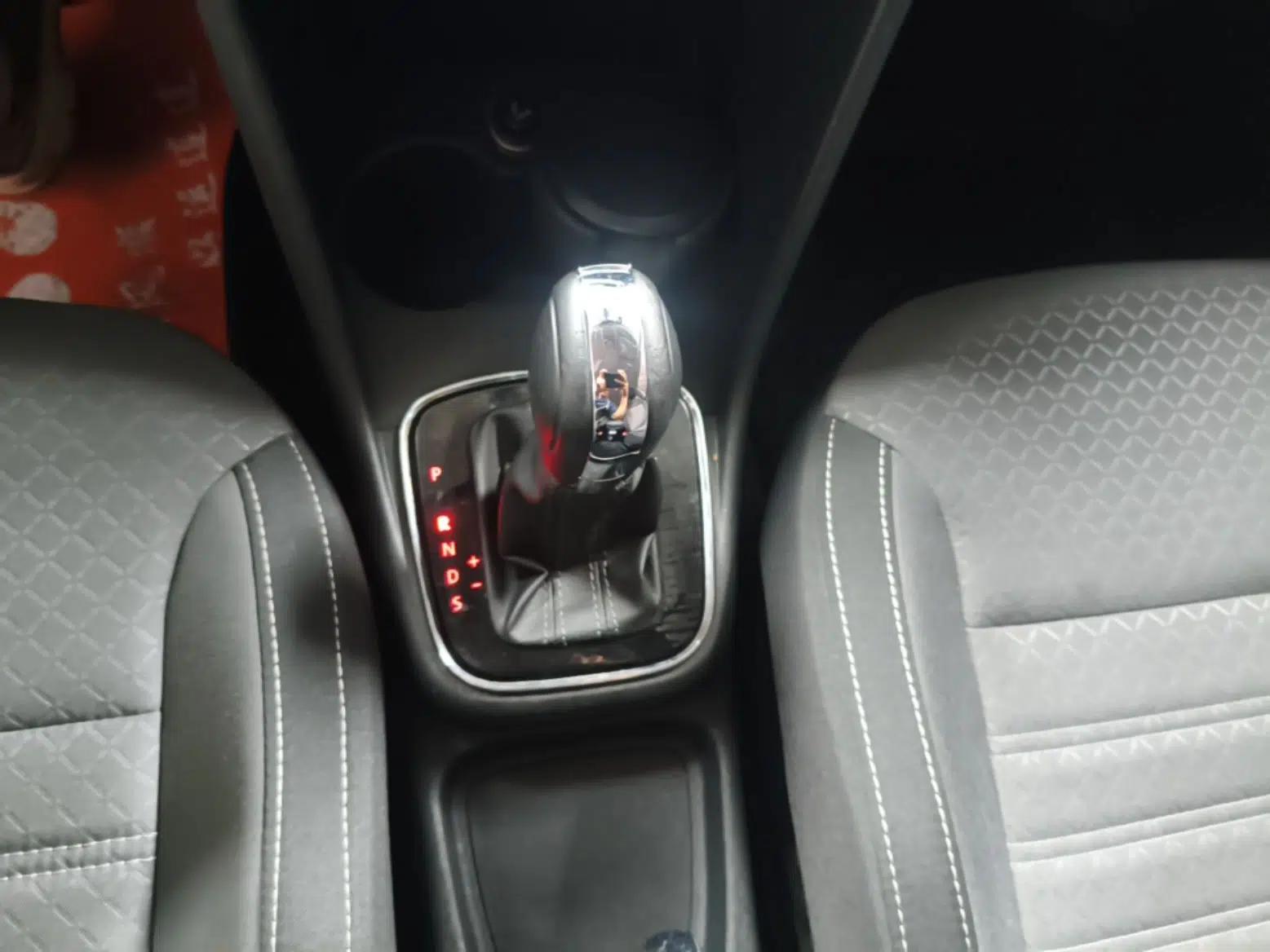 Volkswagen Polo 2014 1.6L Cross Polo Automatic — миниатюра 21