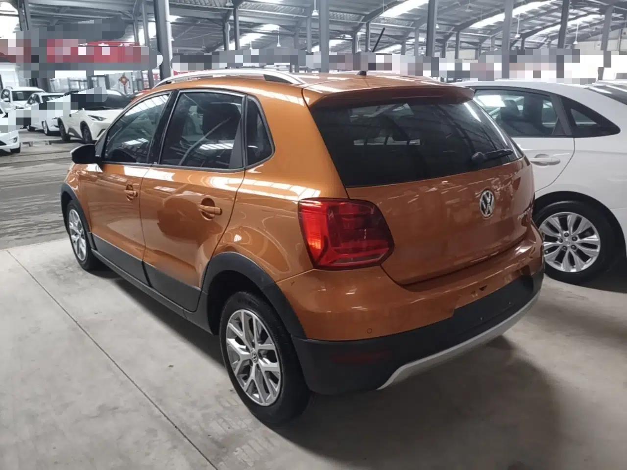 Volkswagen Polo 2014 1.6L Cross Polo Automatic — миниатюра 4