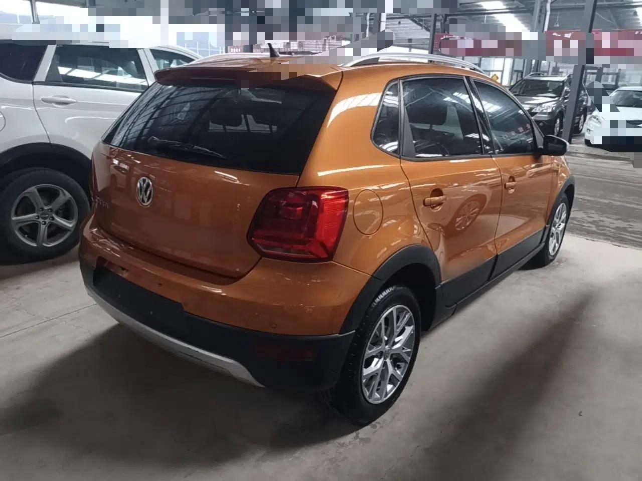 Volkswagen Polo 2014 1.6L Cross Polo Automatic — миниатюра 6