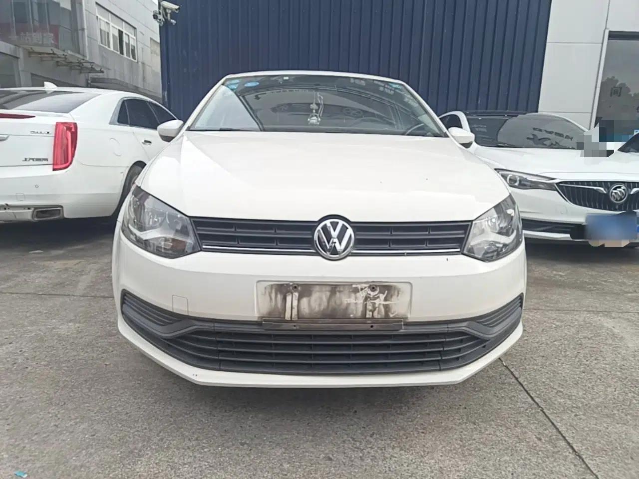 Volkswagen Polo 2016 1.4L Automatic Trendy Model — миниатюра 2