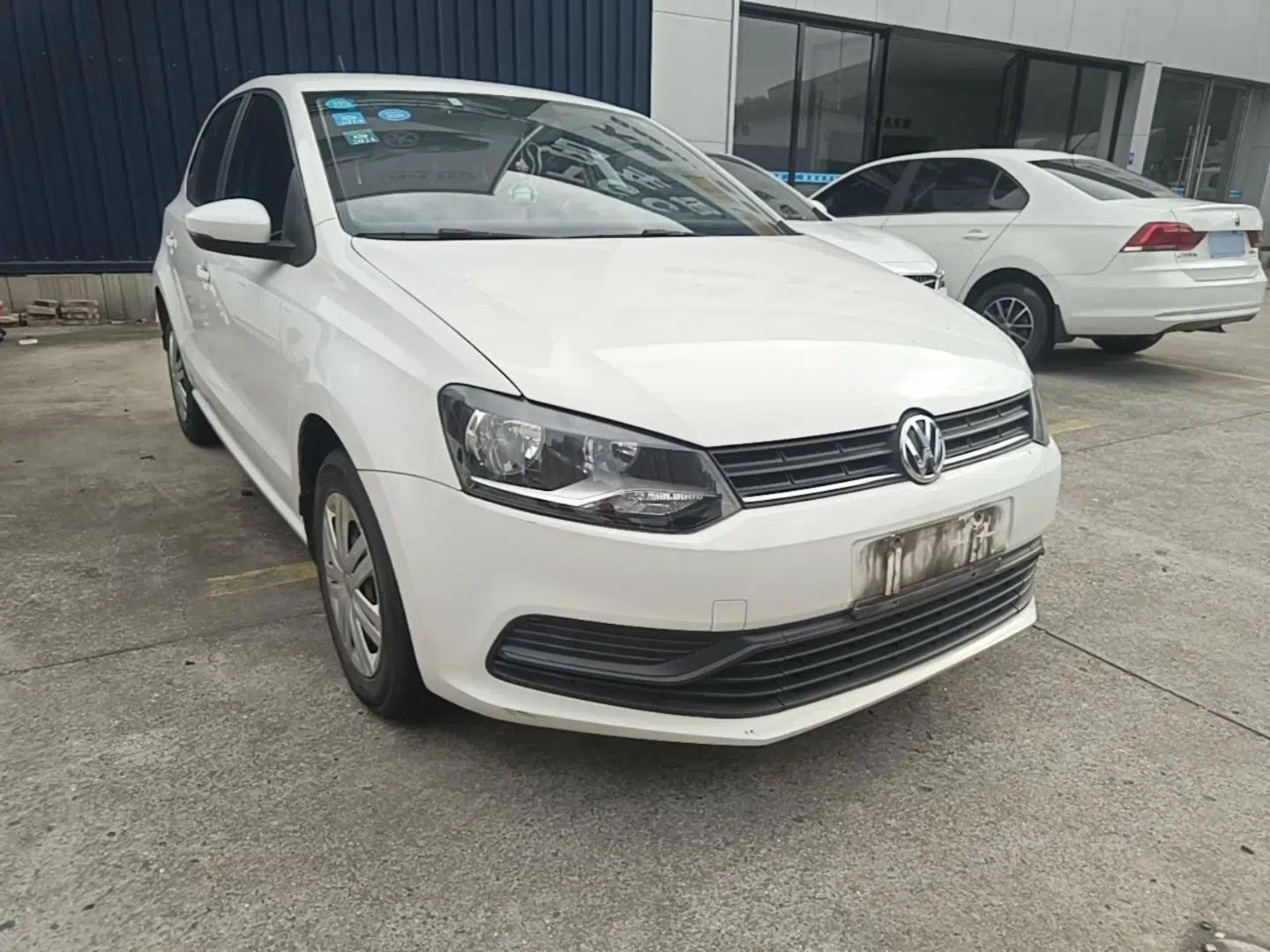 Volkswagen Polo 2016 1.4L Automatic Trendy Model — миниатюра 3
