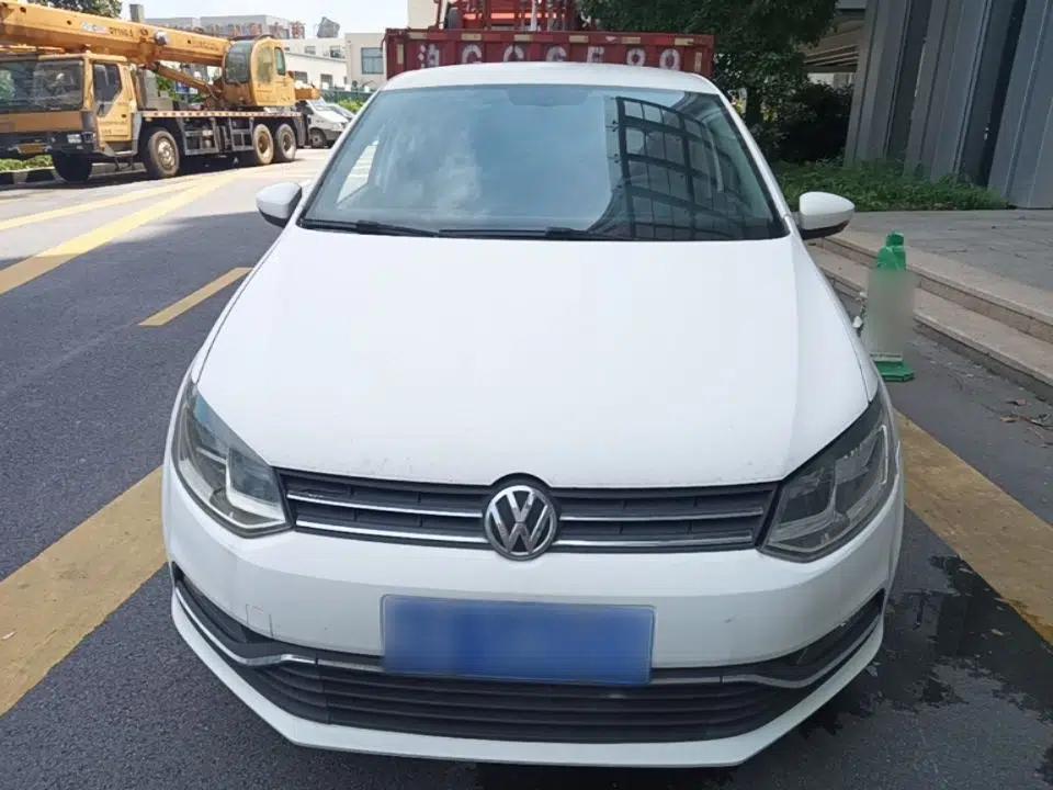 Volkswagen Polo 2014 1.4L Automatic Comfort Edition — миниатюра 2