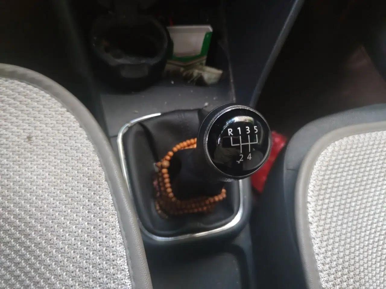 Volkswagen Polo 2014 1.4L Manual Comfort Edition — миниатюра 14